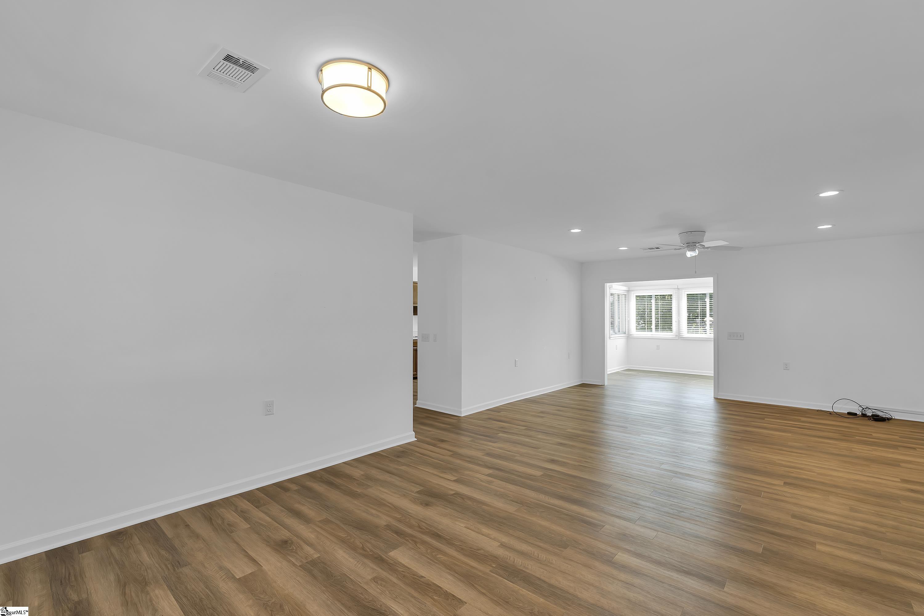 403 Lakeside Circle Greenville, SC 29615