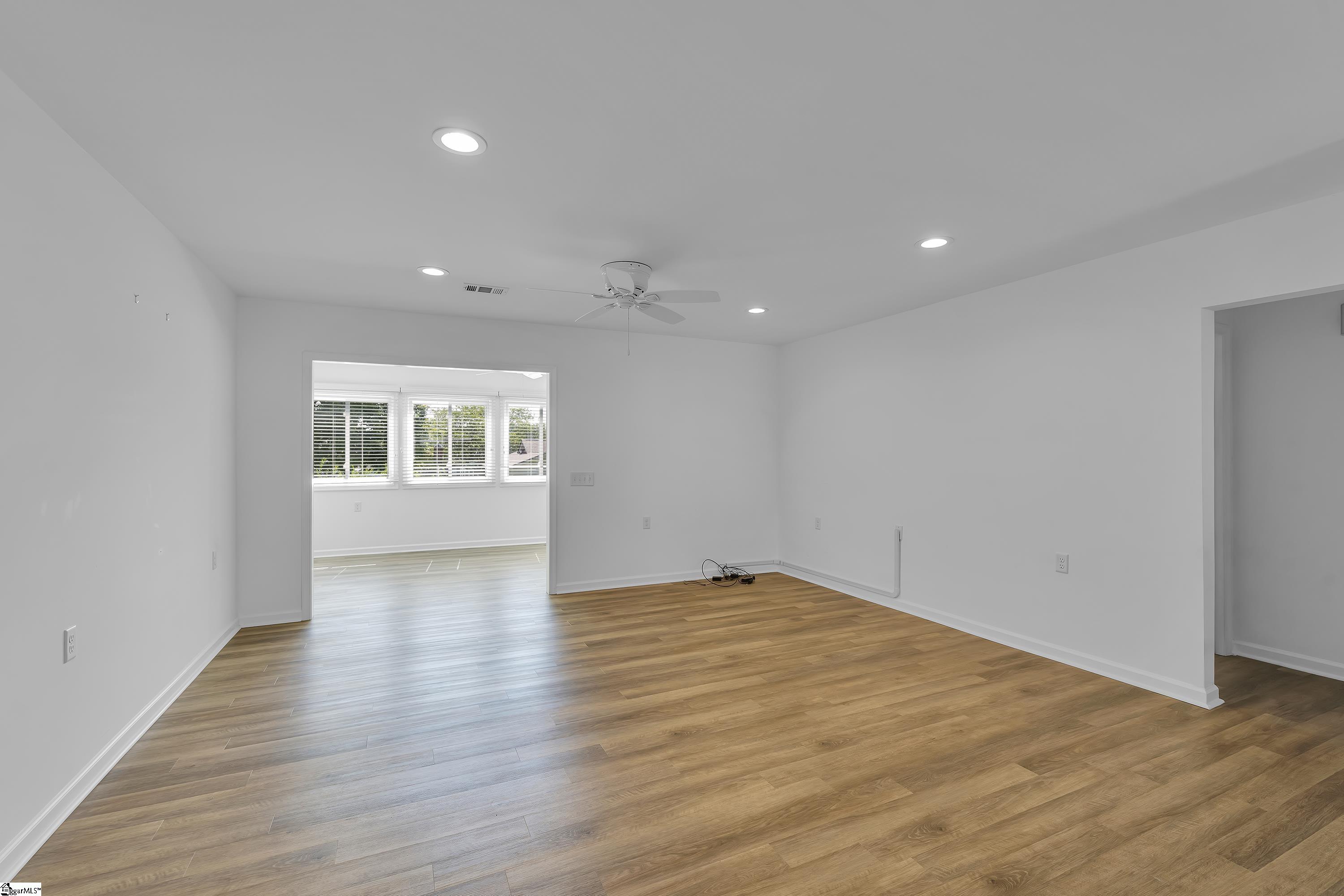 403 Lakeside Circle Greenville, SC 29615