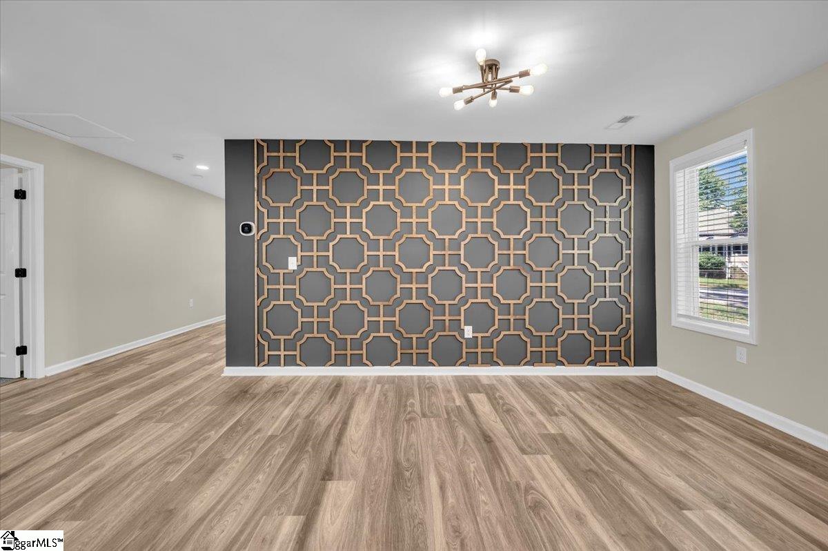 18 N Vance Street Greenville, SC 29611