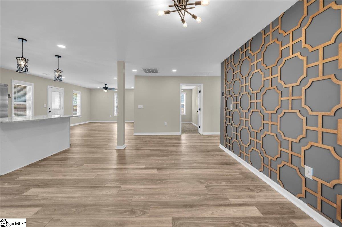 18 N Vance Street Greenville, SC 29611