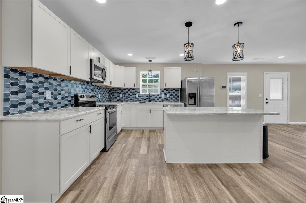 18 N Vance Street Greenville, SC 29611