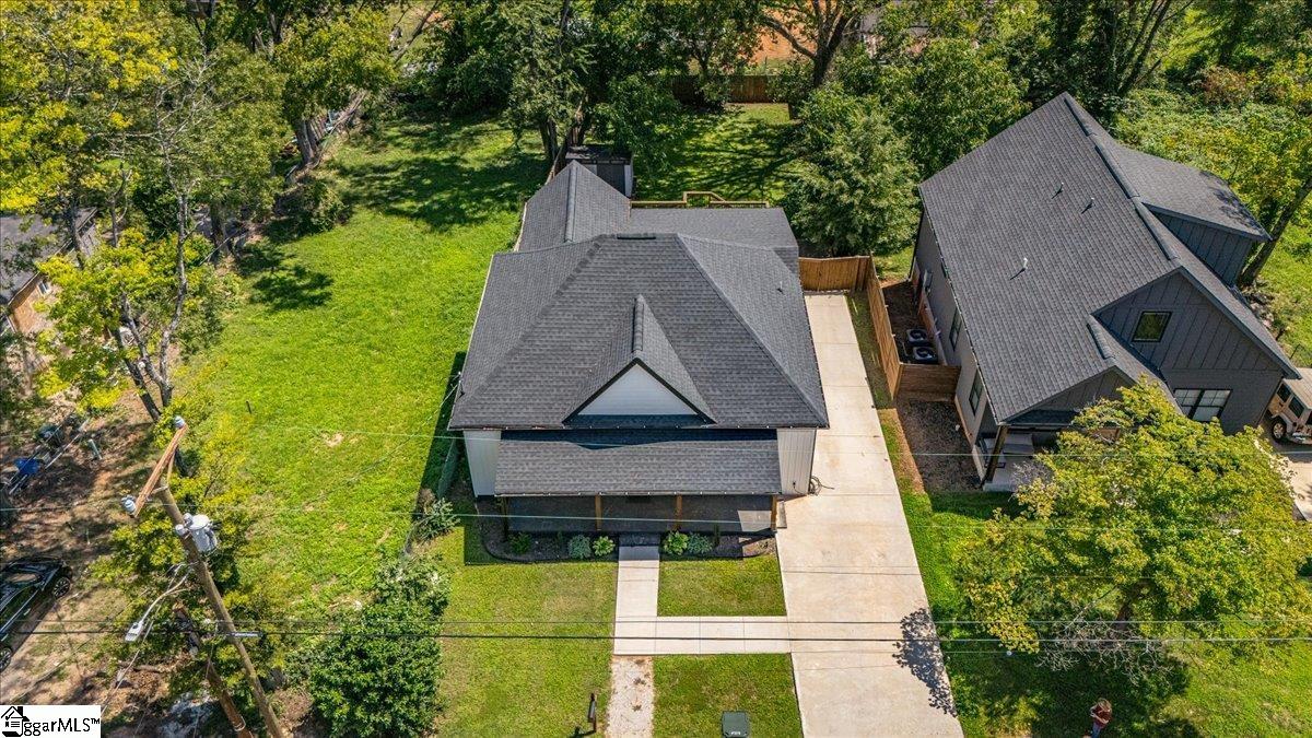 18 N Vance Street Greenville, SC 29611