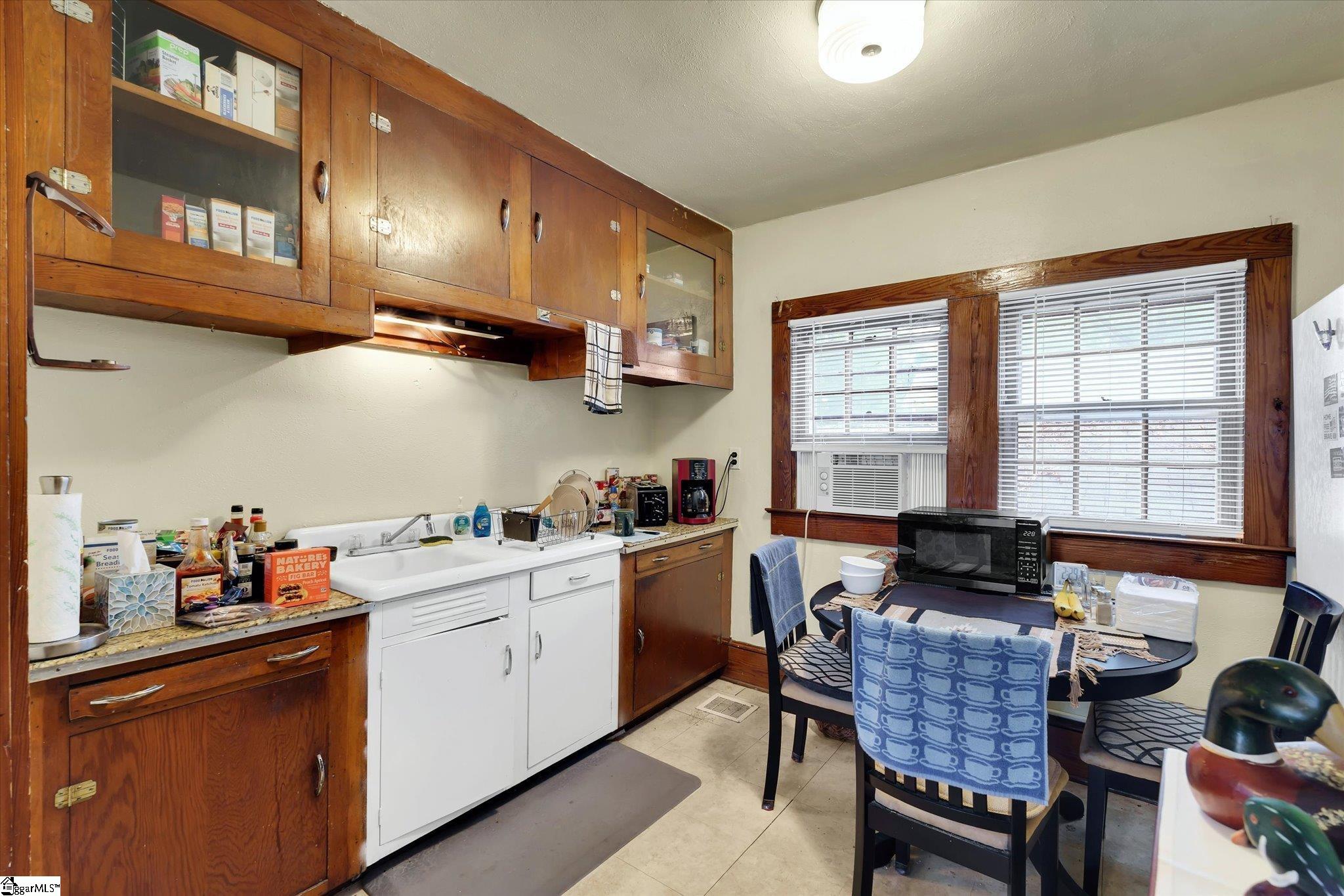 114 Brookside Road Spartanburg, SC 29301