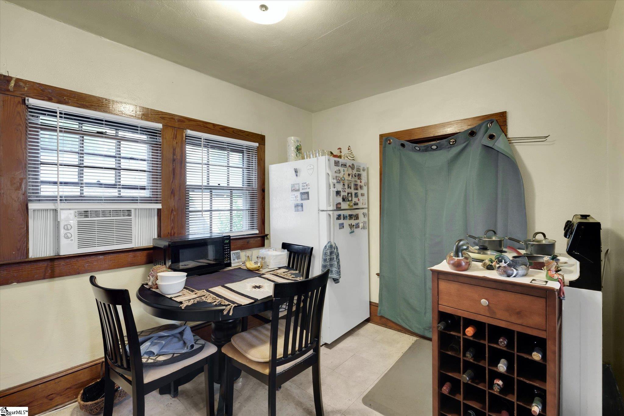 114 Brookside Road Spartanburg, SC 29301
