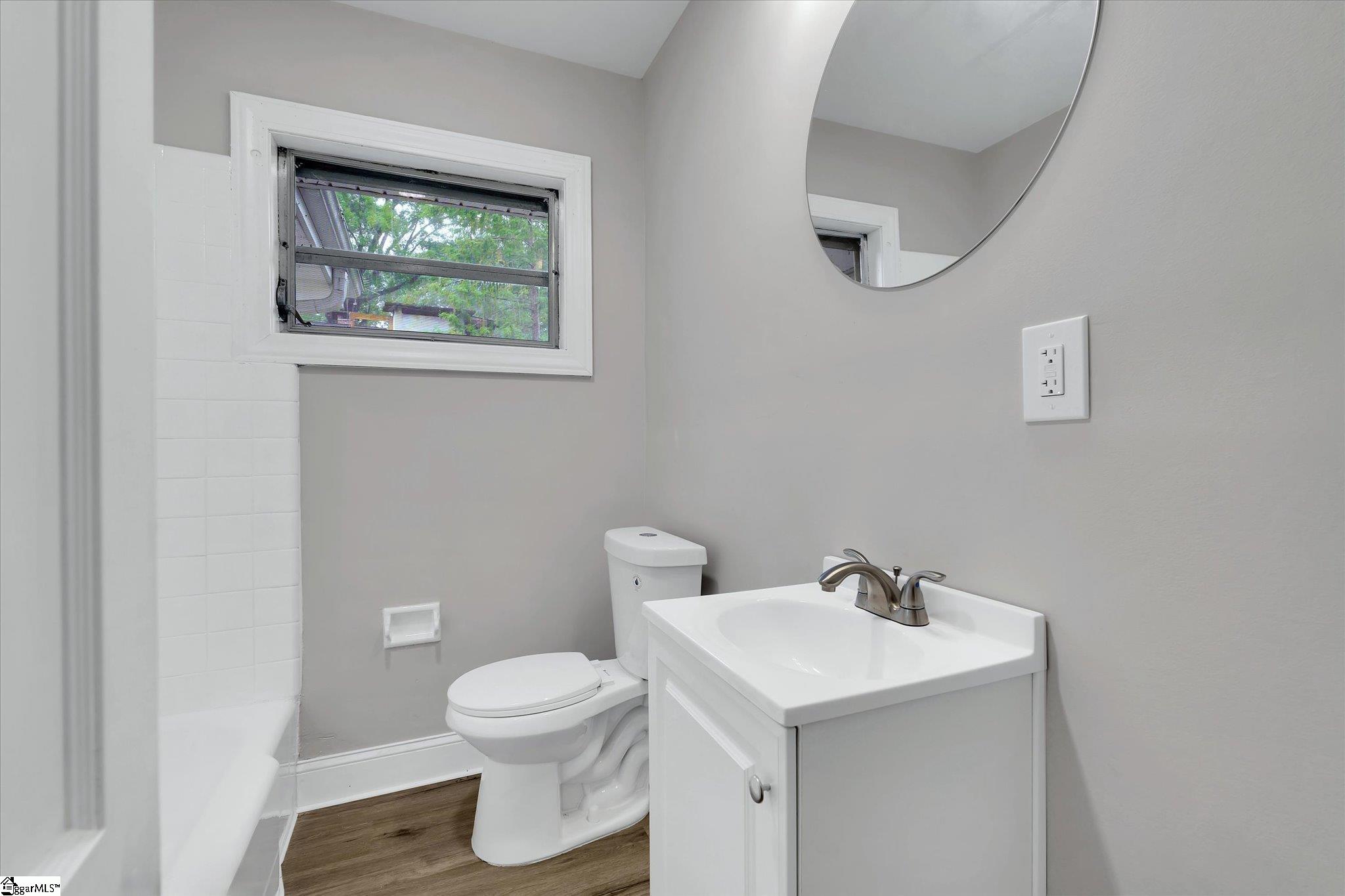 114 Brookside Road Spartanburg, SC 29301