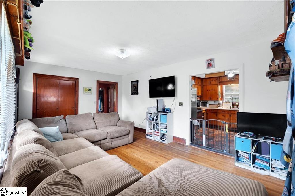 7703 Moorefield Memorial Highway Liberty, SC 29657