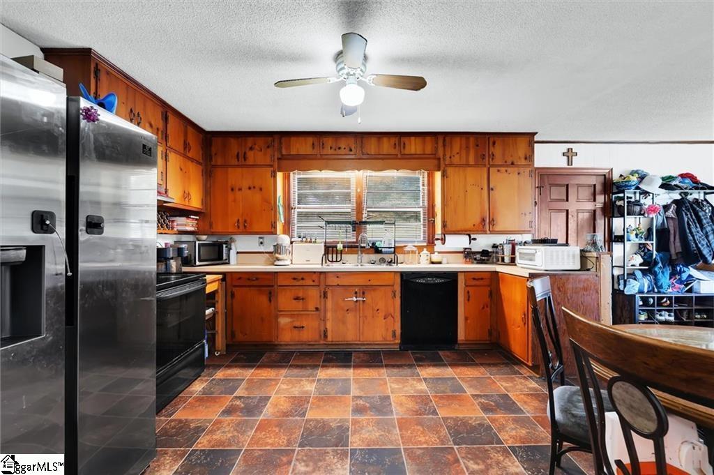 7703 Moorefield Memorial Highway Liberty, SC 29657
