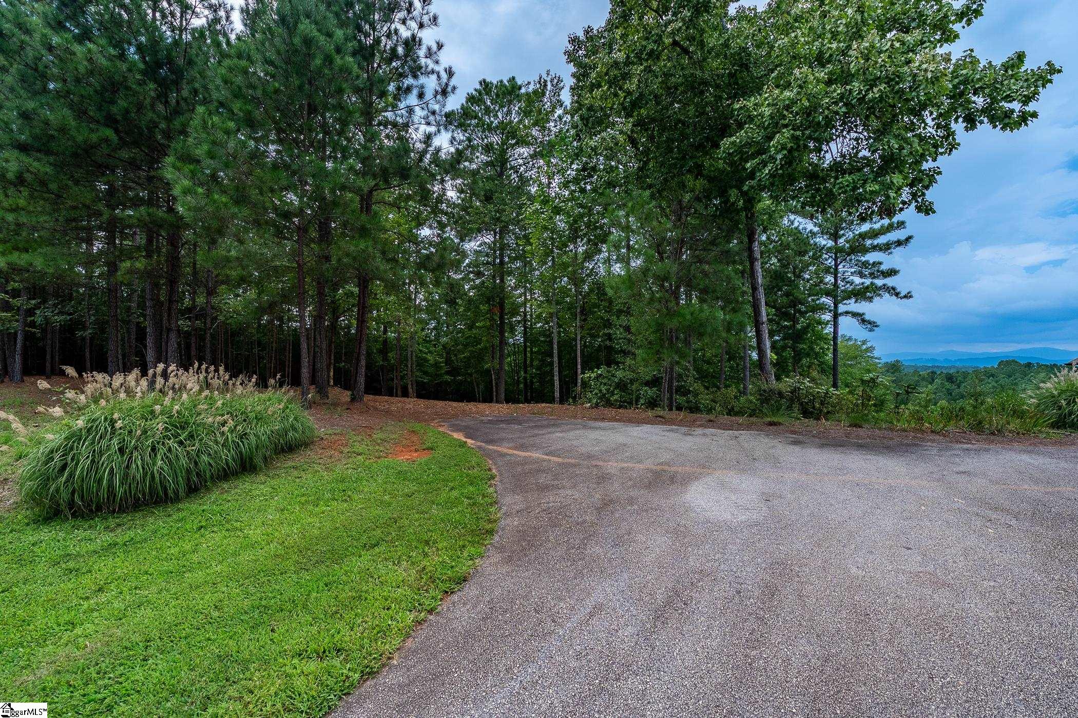 382 Cliffs South Parkway Salem, SC 29676