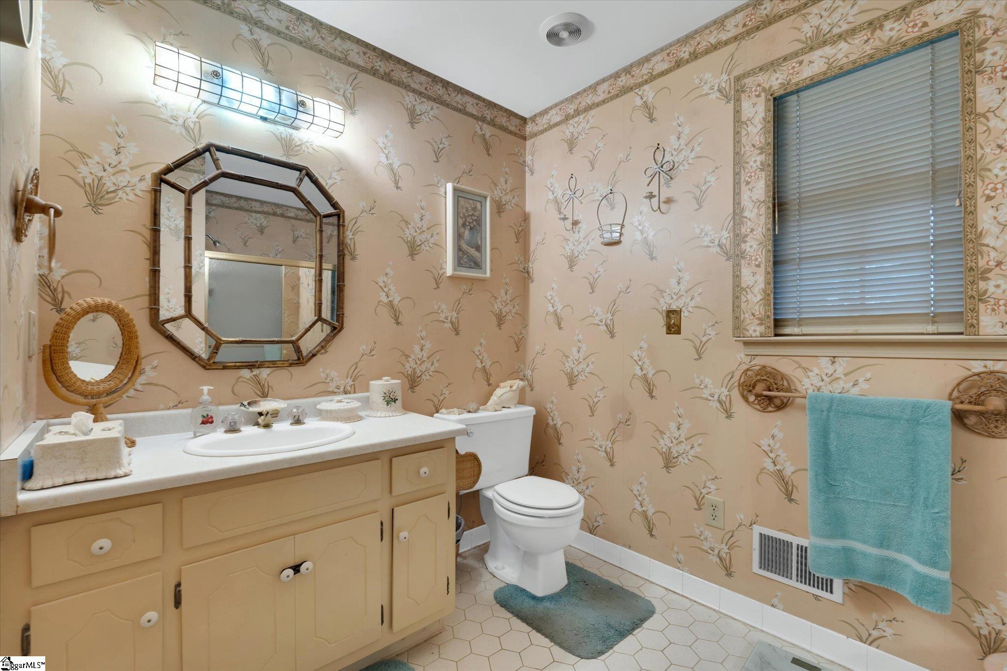 131 Shannon Lake Circle Greenville, SC 29615