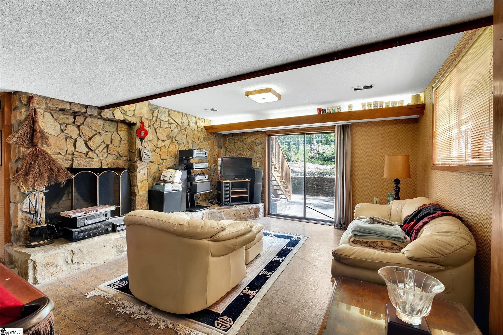 131 Shannon Lake Circle Greenville, SC 29615