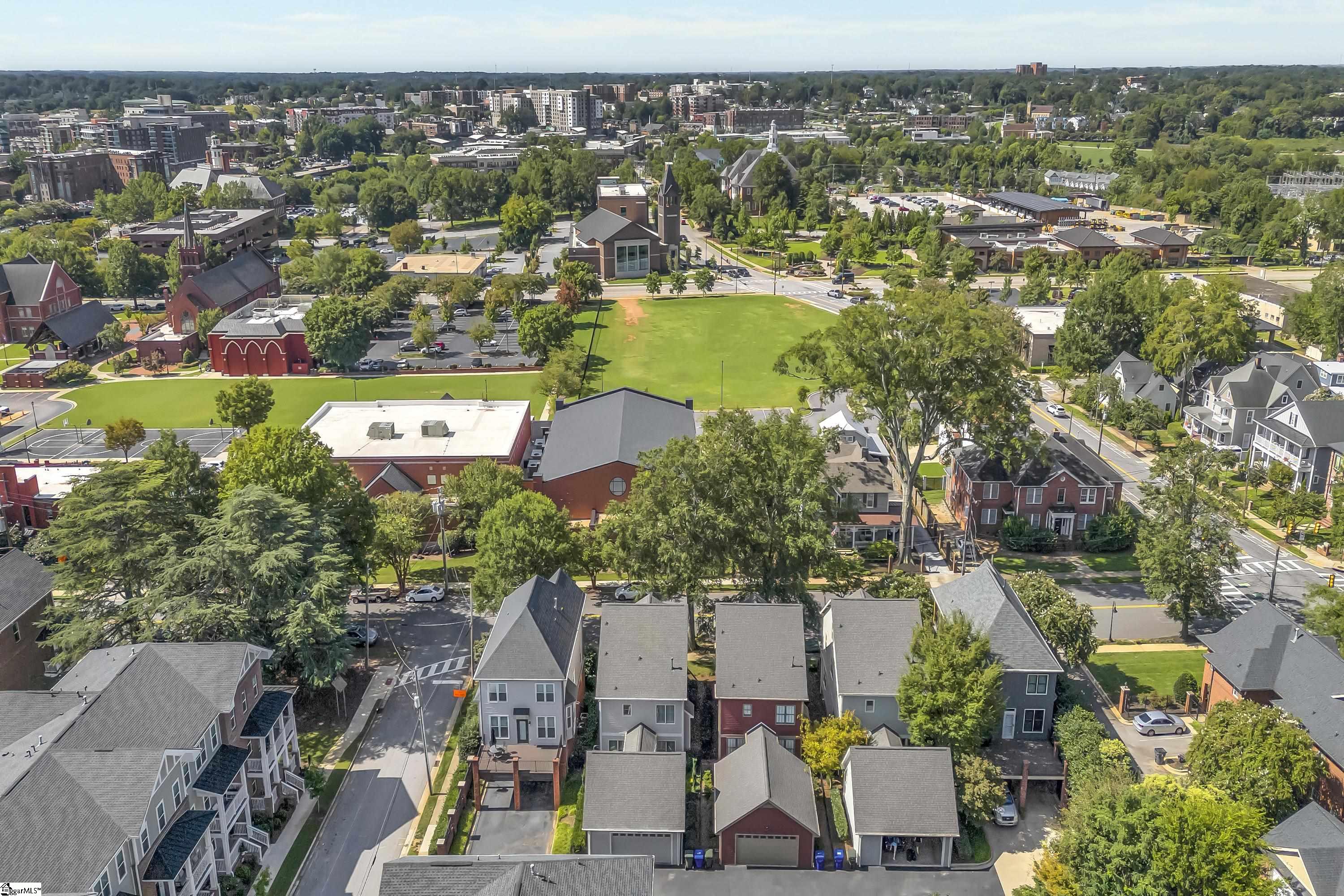 204 Hampton Avenue Greenville, SC 29601