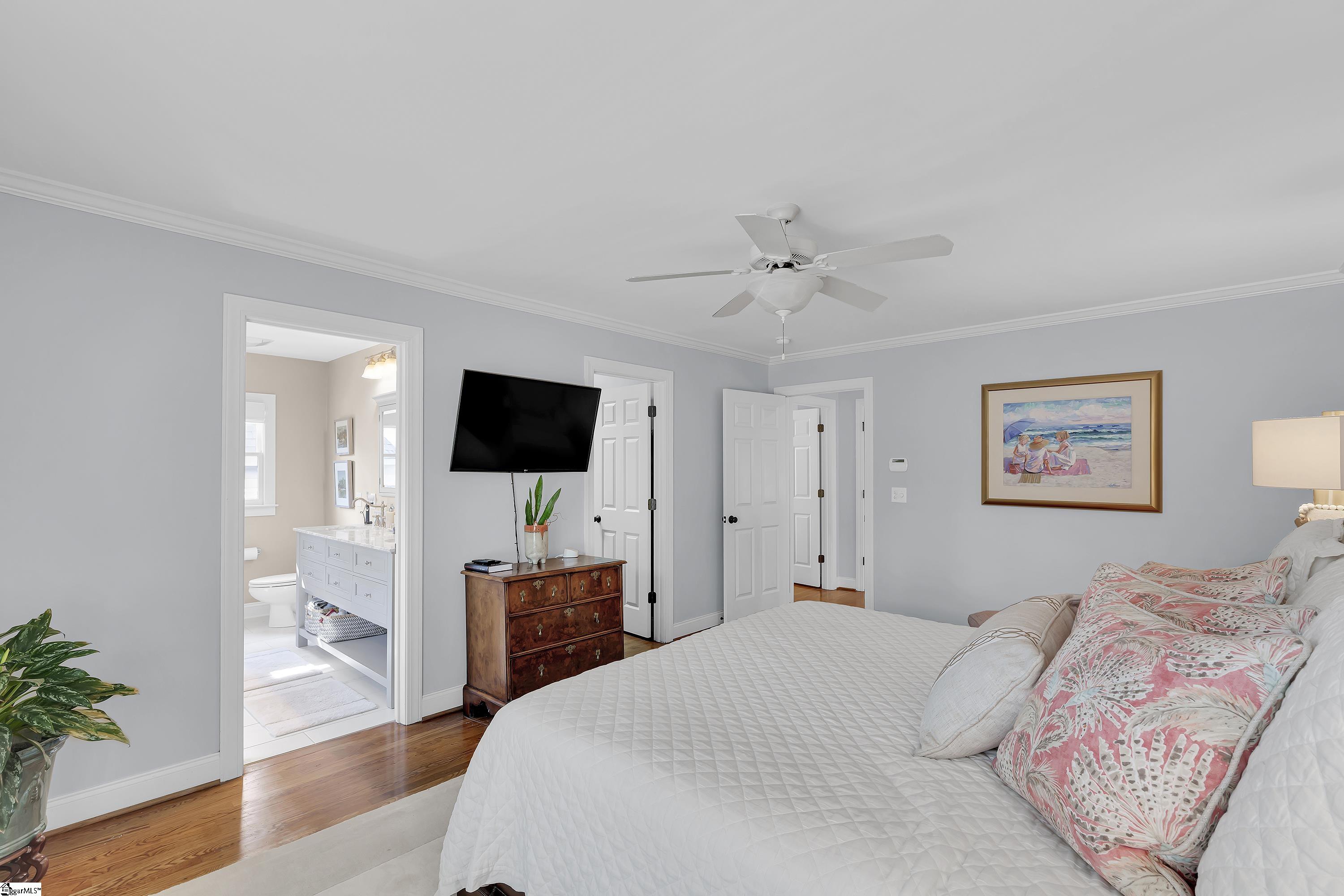 204 Hampton Avenue Greenville, SC 29601