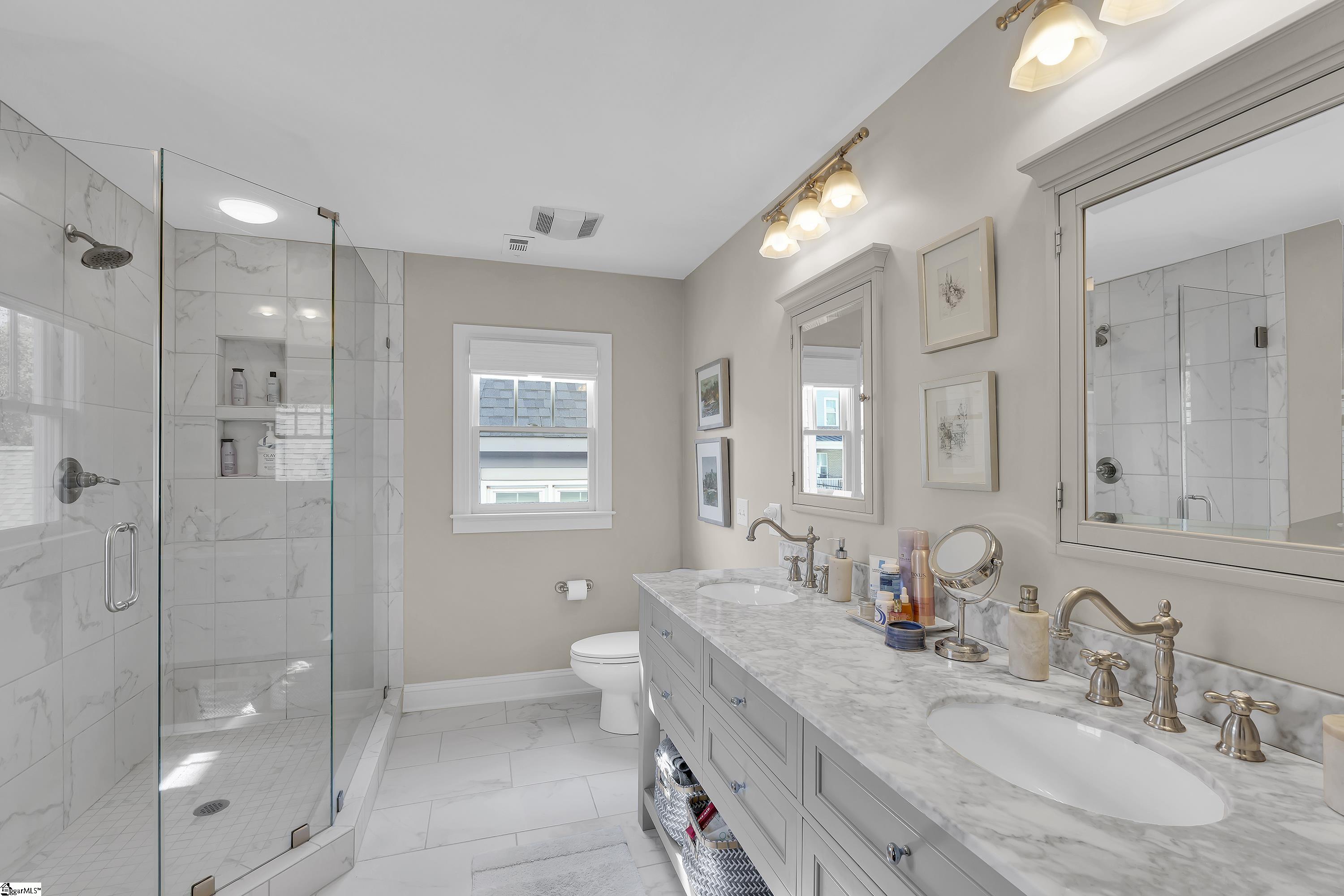 204 Hampton Avenue Greenville, SC 29601