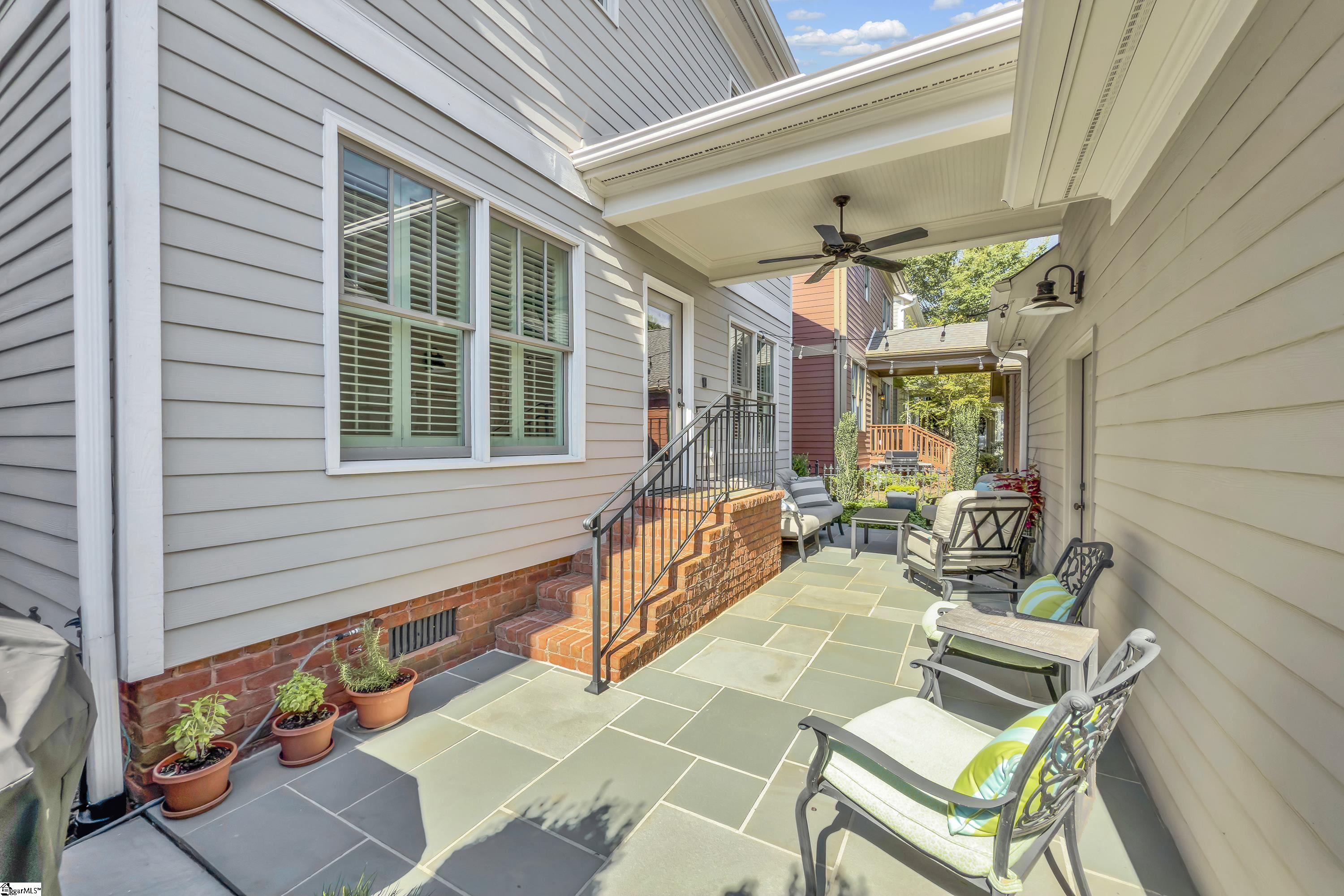 204 Hampton Avenue Greenville, SC 29601