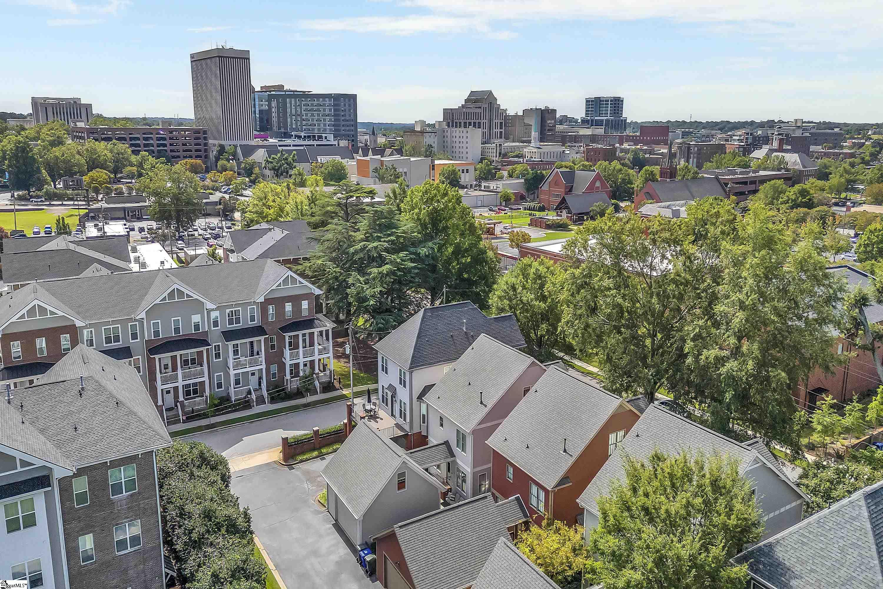 204 Hampton Avenue Greenville, SC 29601
