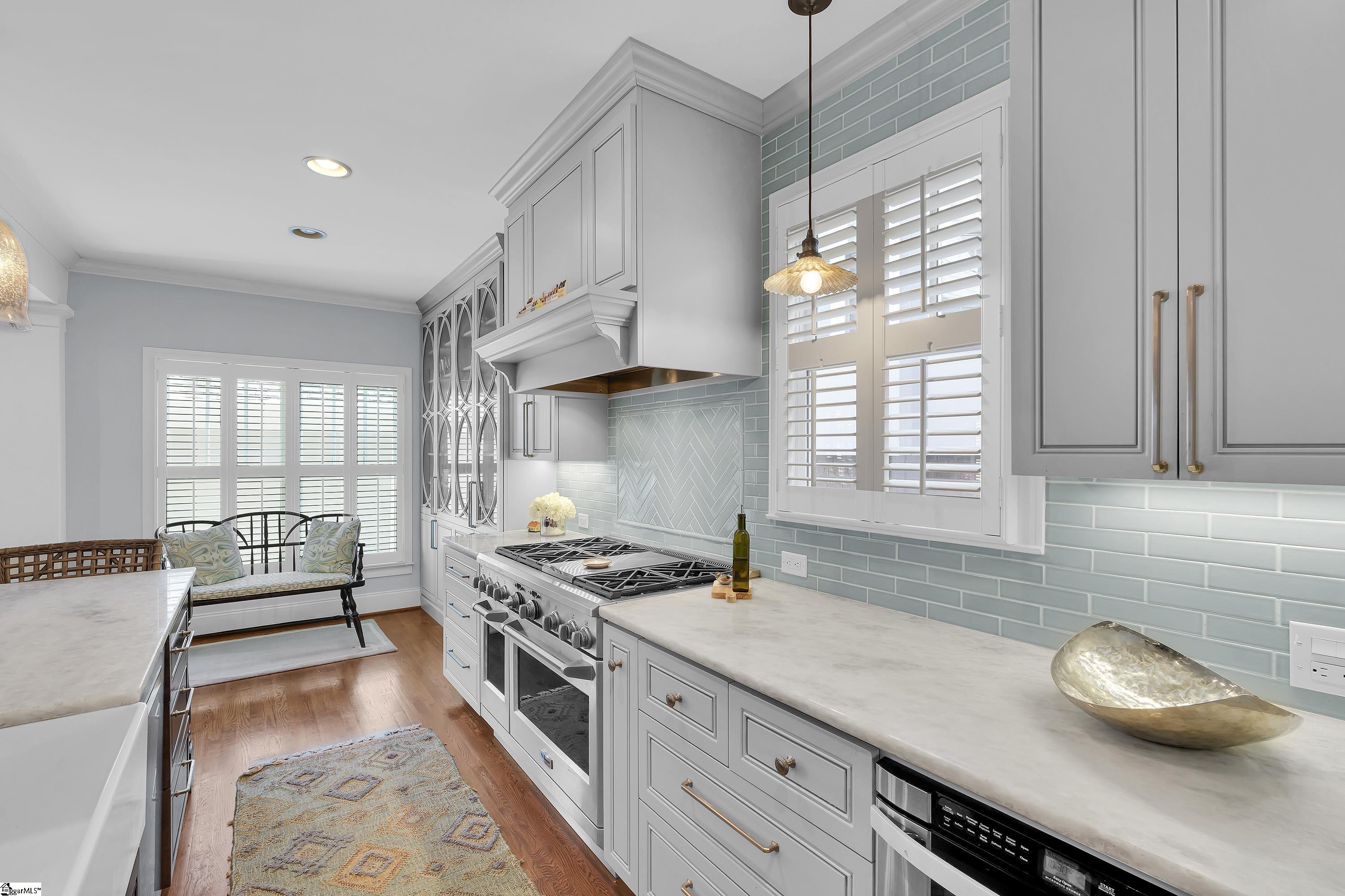 204 Hampton Avenue Greenville, SC 29601