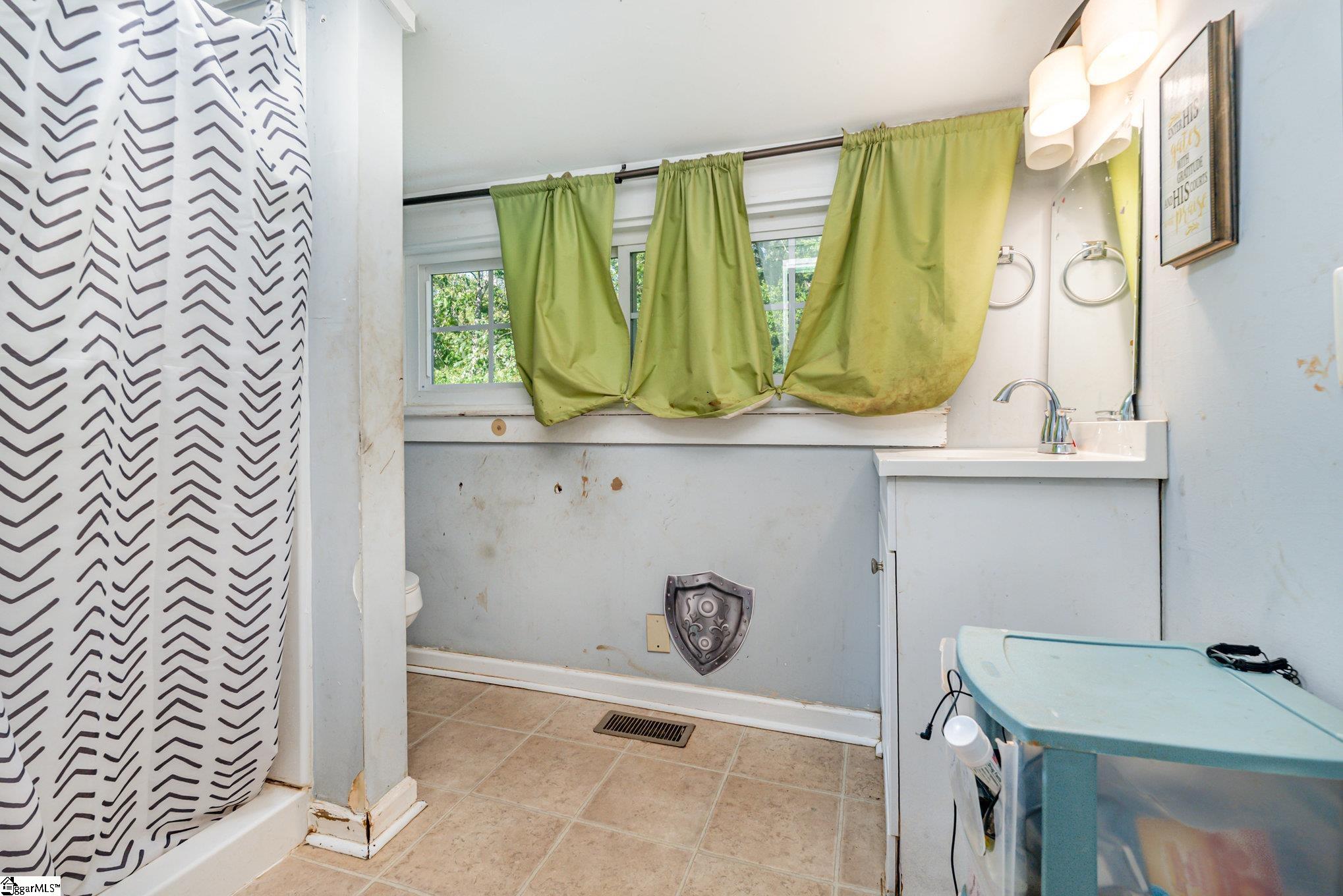 7 Spring Street Piedmont, SC 29673