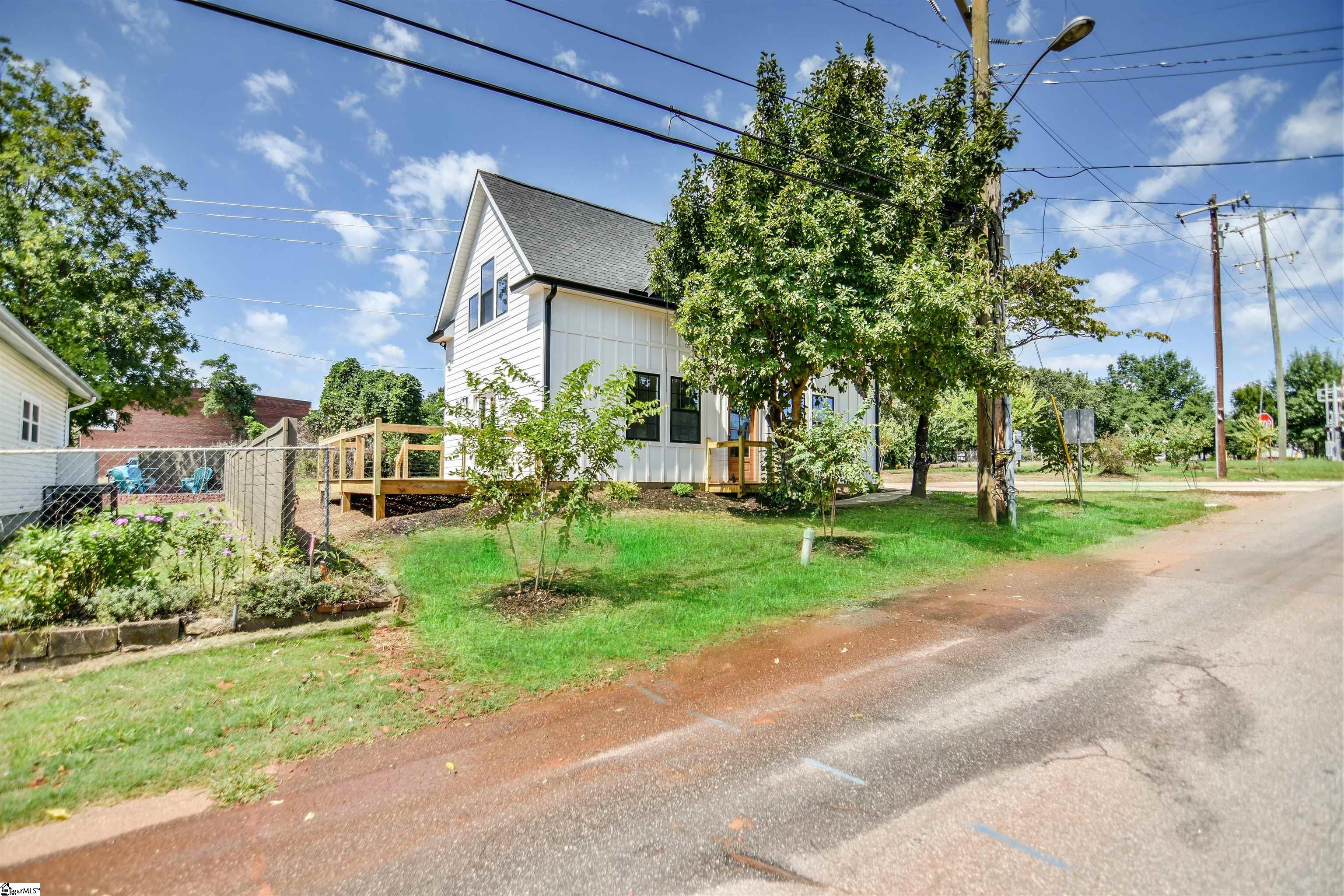 6 Guess Street Greenville, SC 29605