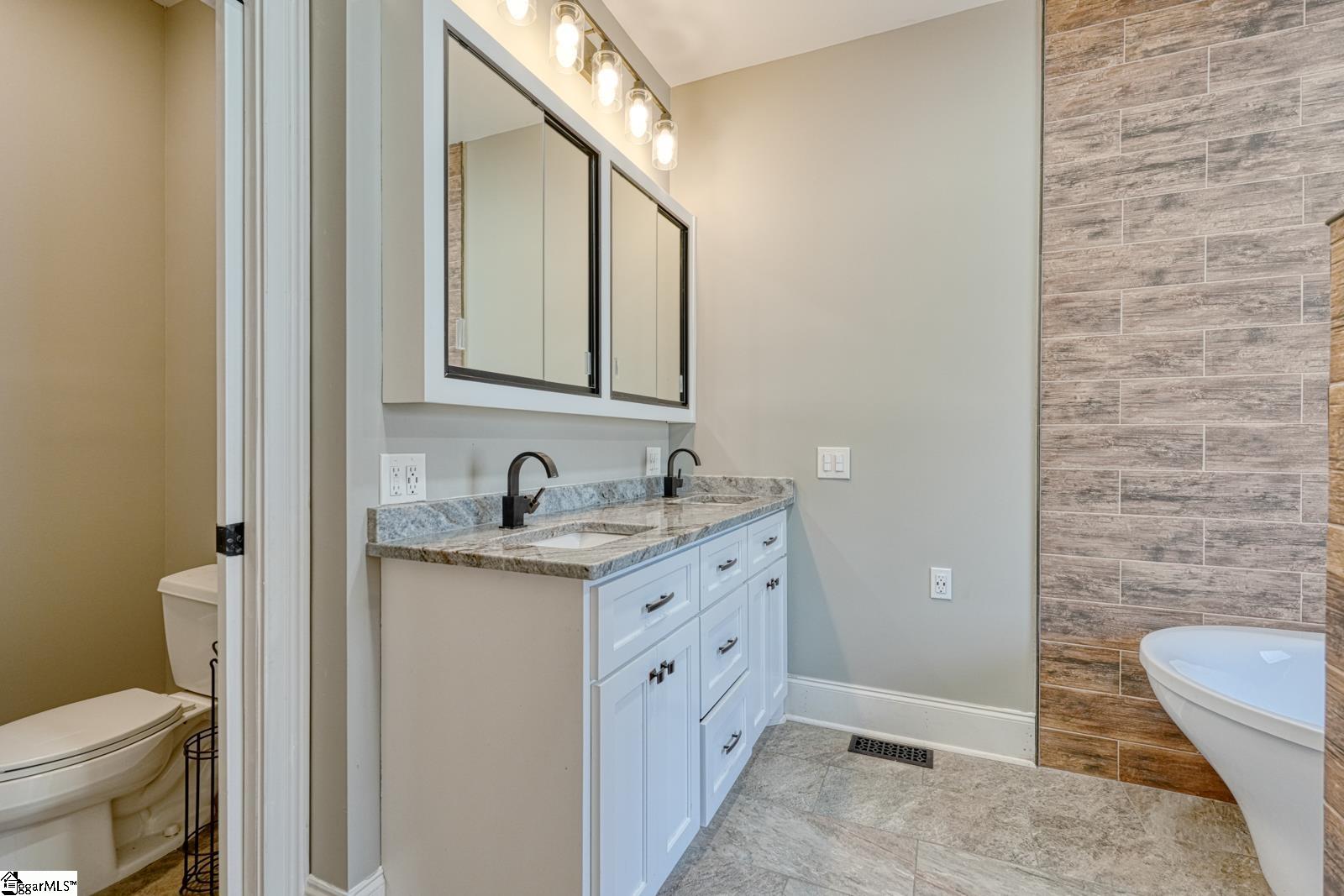 171 Fernbrook Circle Pacolet, SC 29372