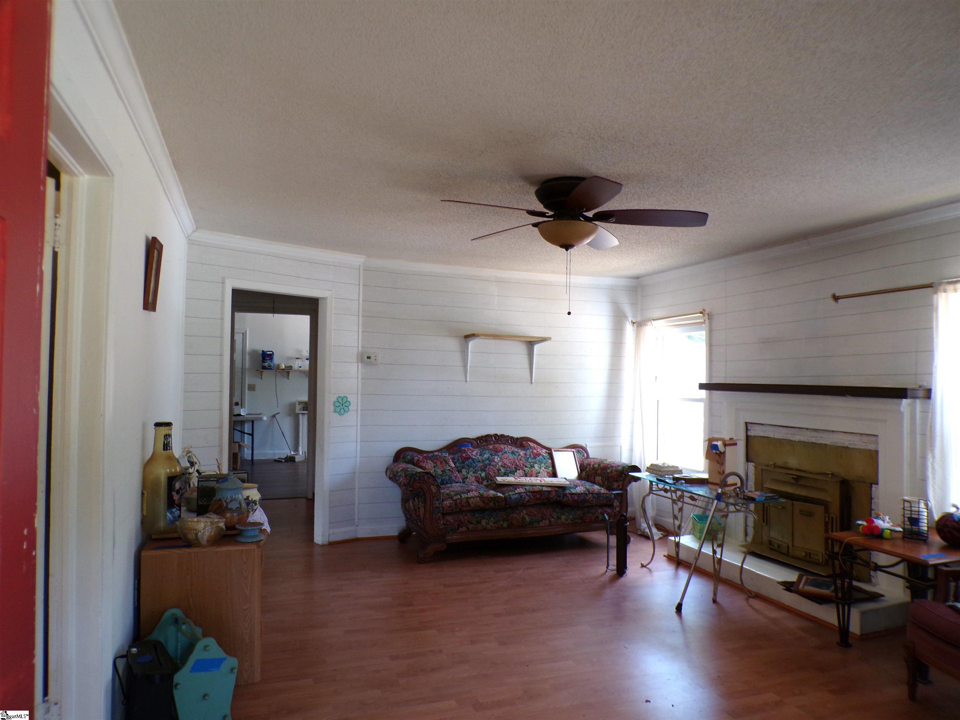 525 Island Creek Road Cowpens, SC 29330