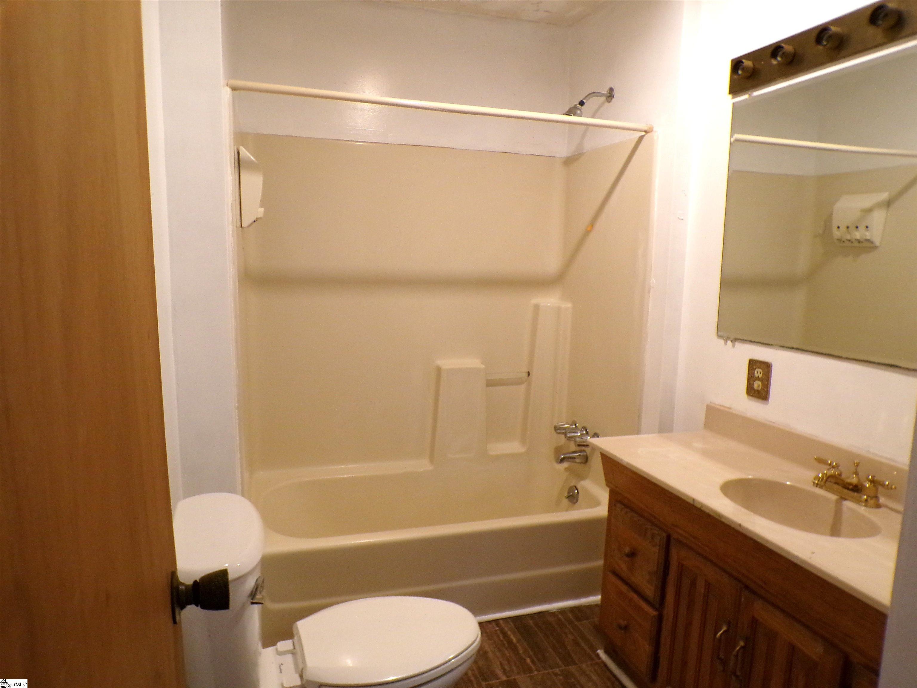 525 Island Creek Road Cowpens, SC 29330