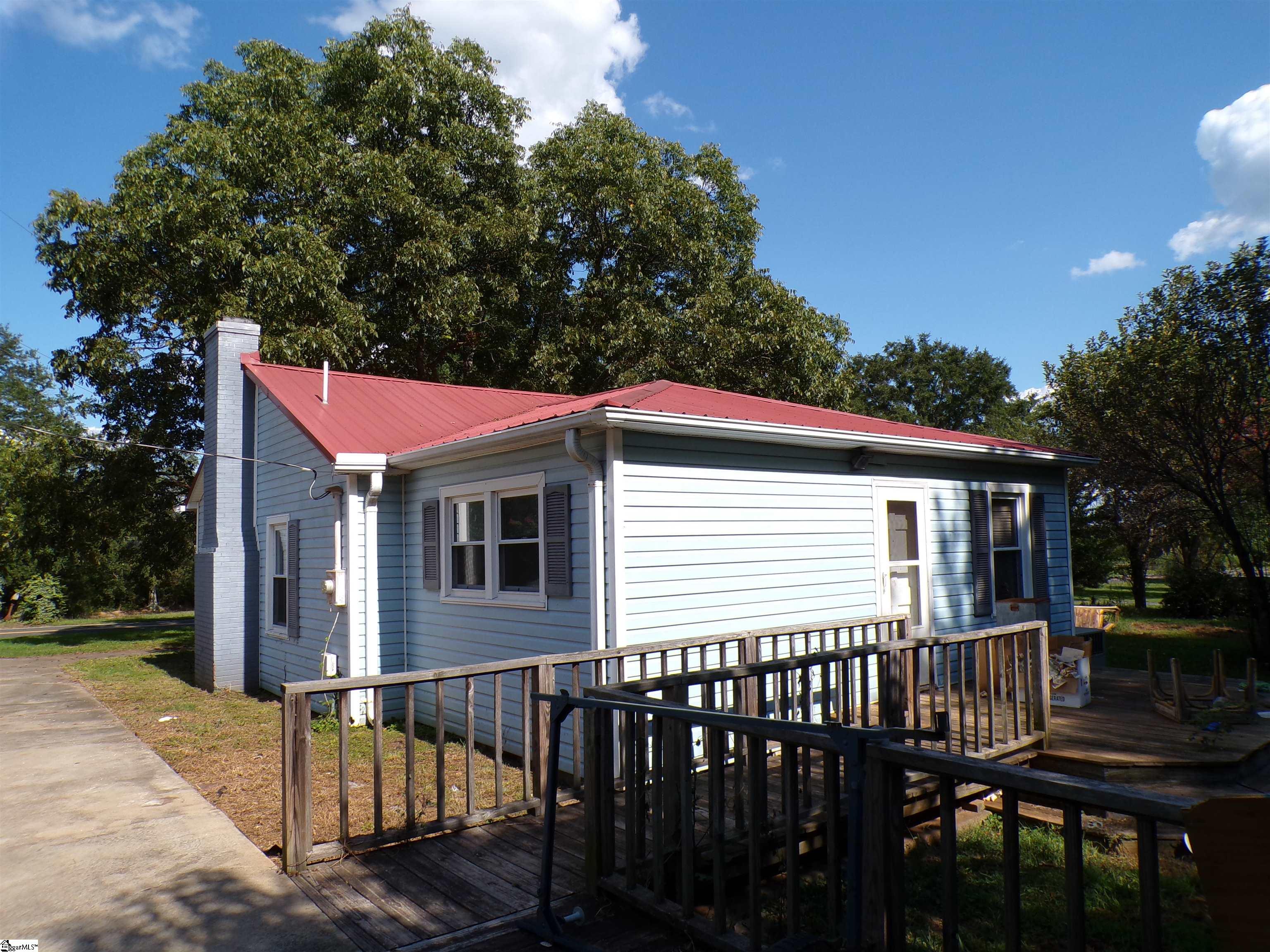 525 Island Creek Road Cowpens, SC 29330