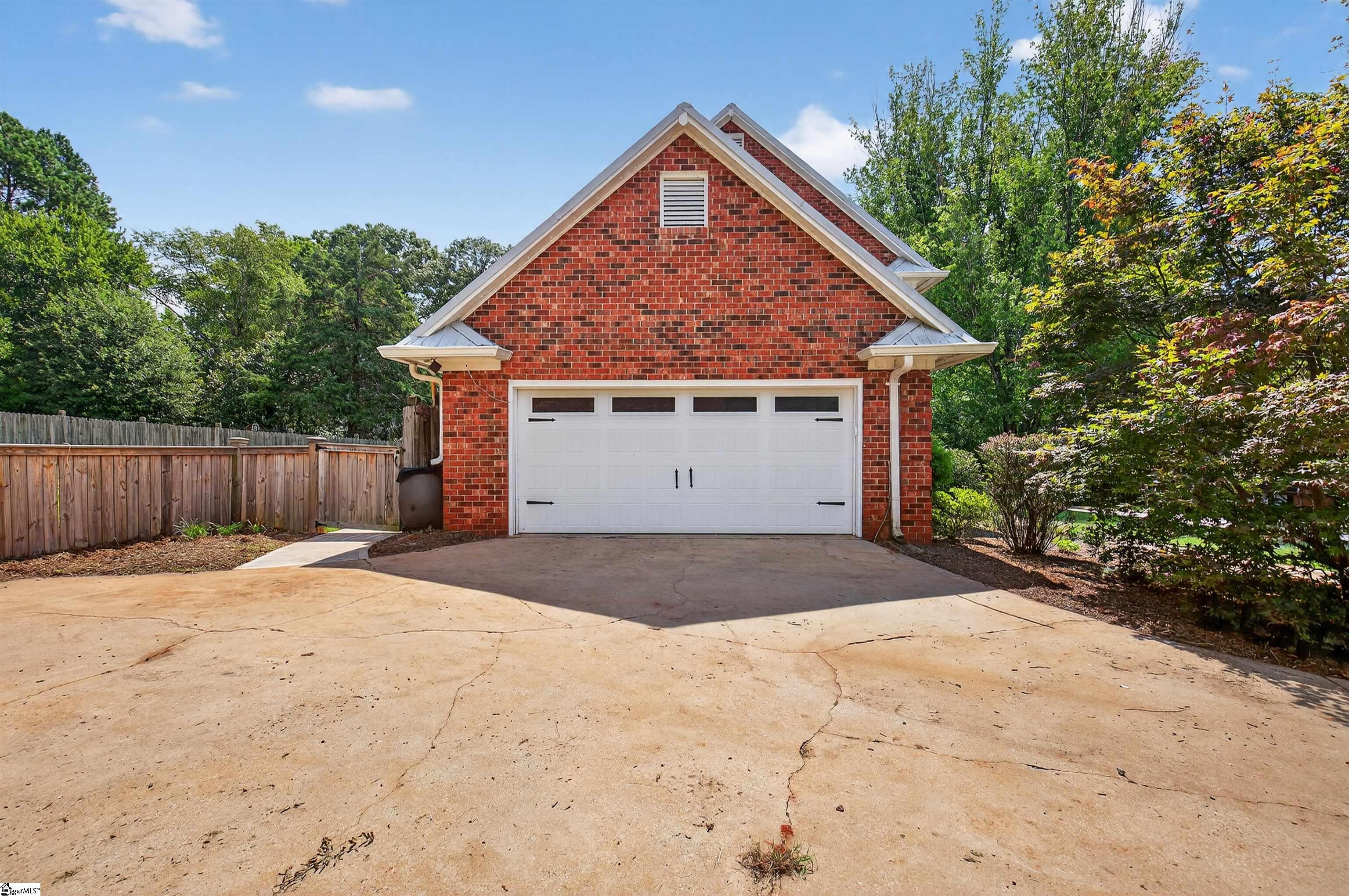 207 Gilderbrook Road Greenville, SC 29615