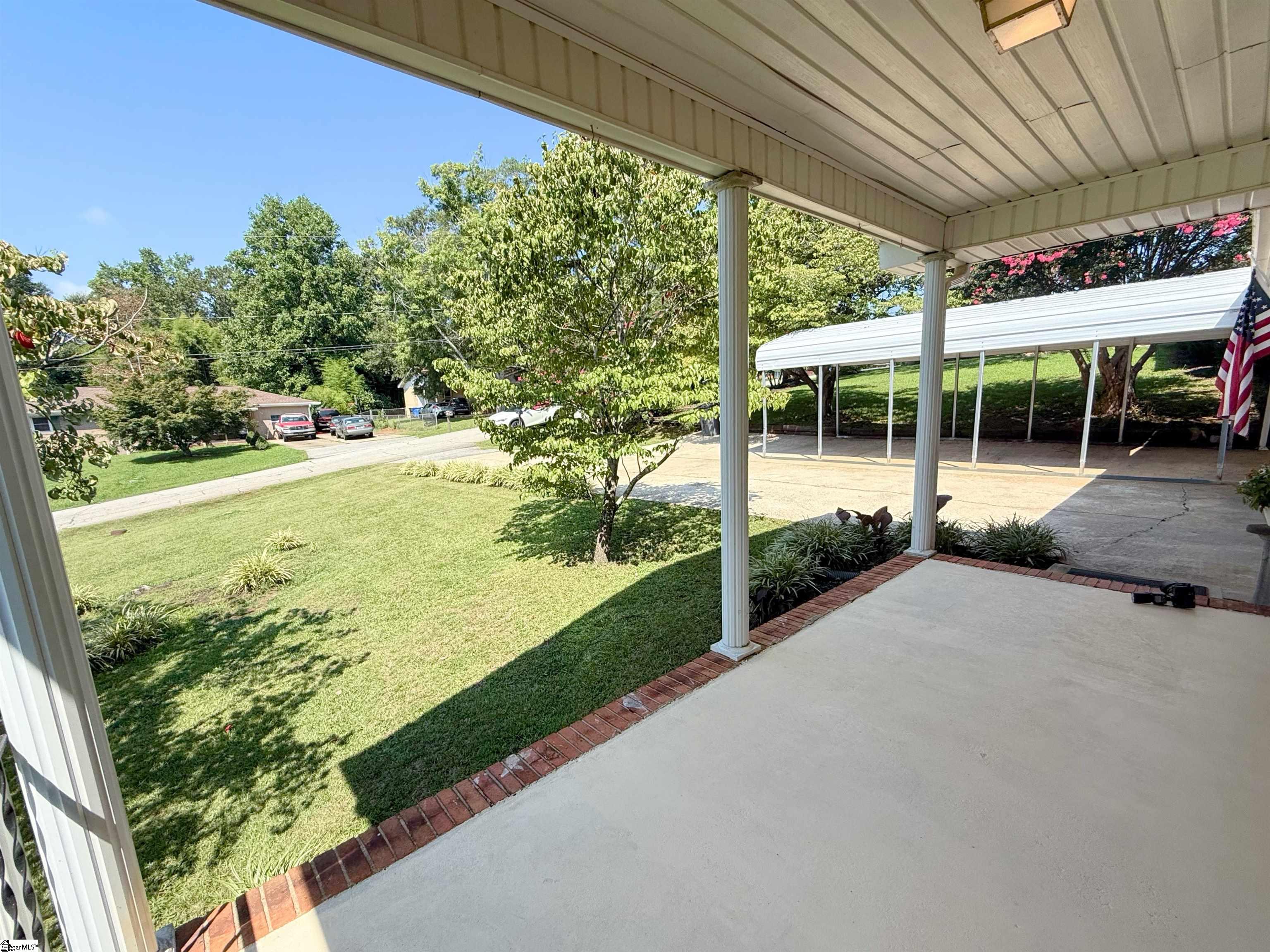 121 Parkdale Drive Greenville, SC 29611