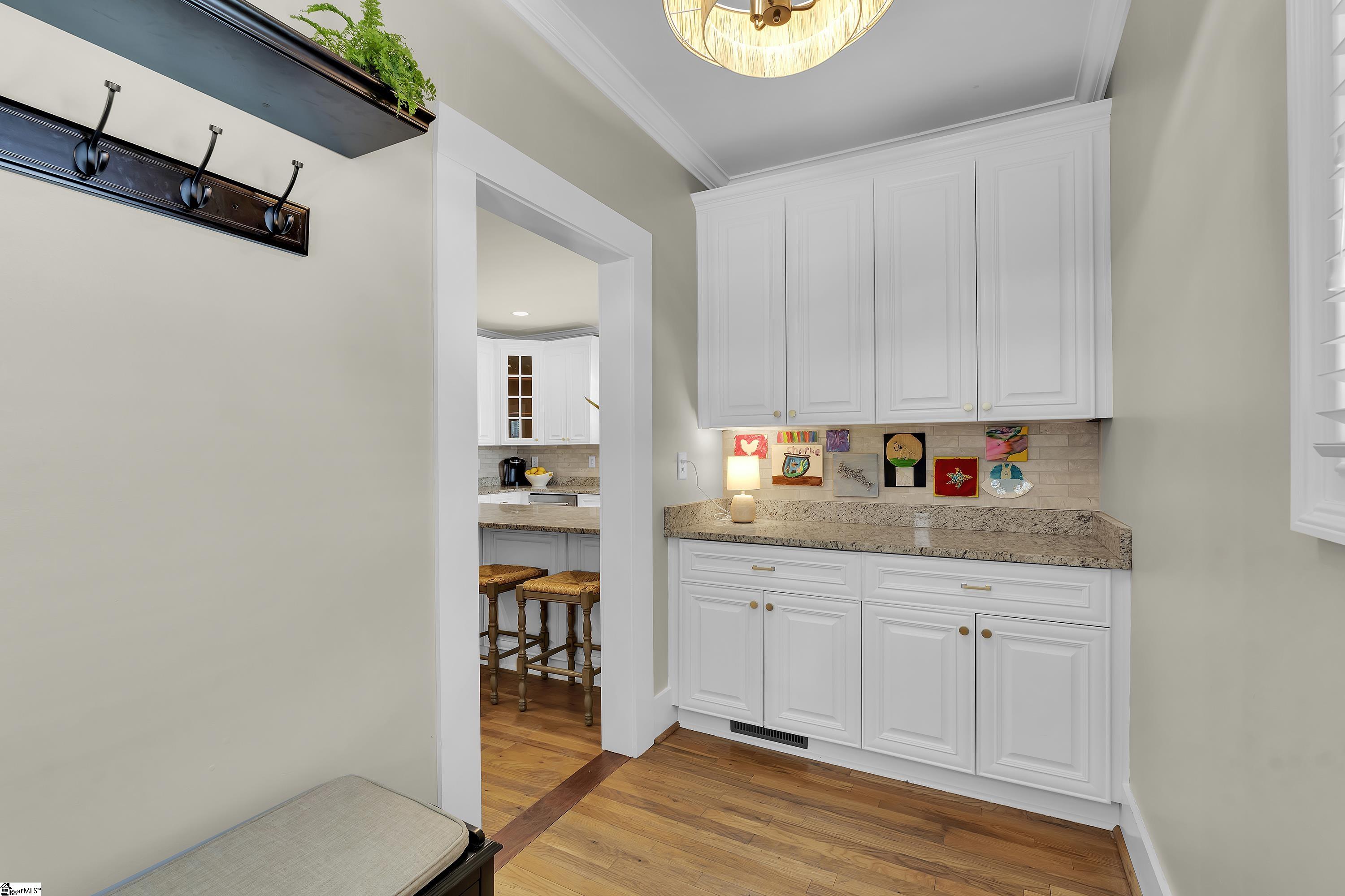 129 Phillips Lane Greenville, SC 29605