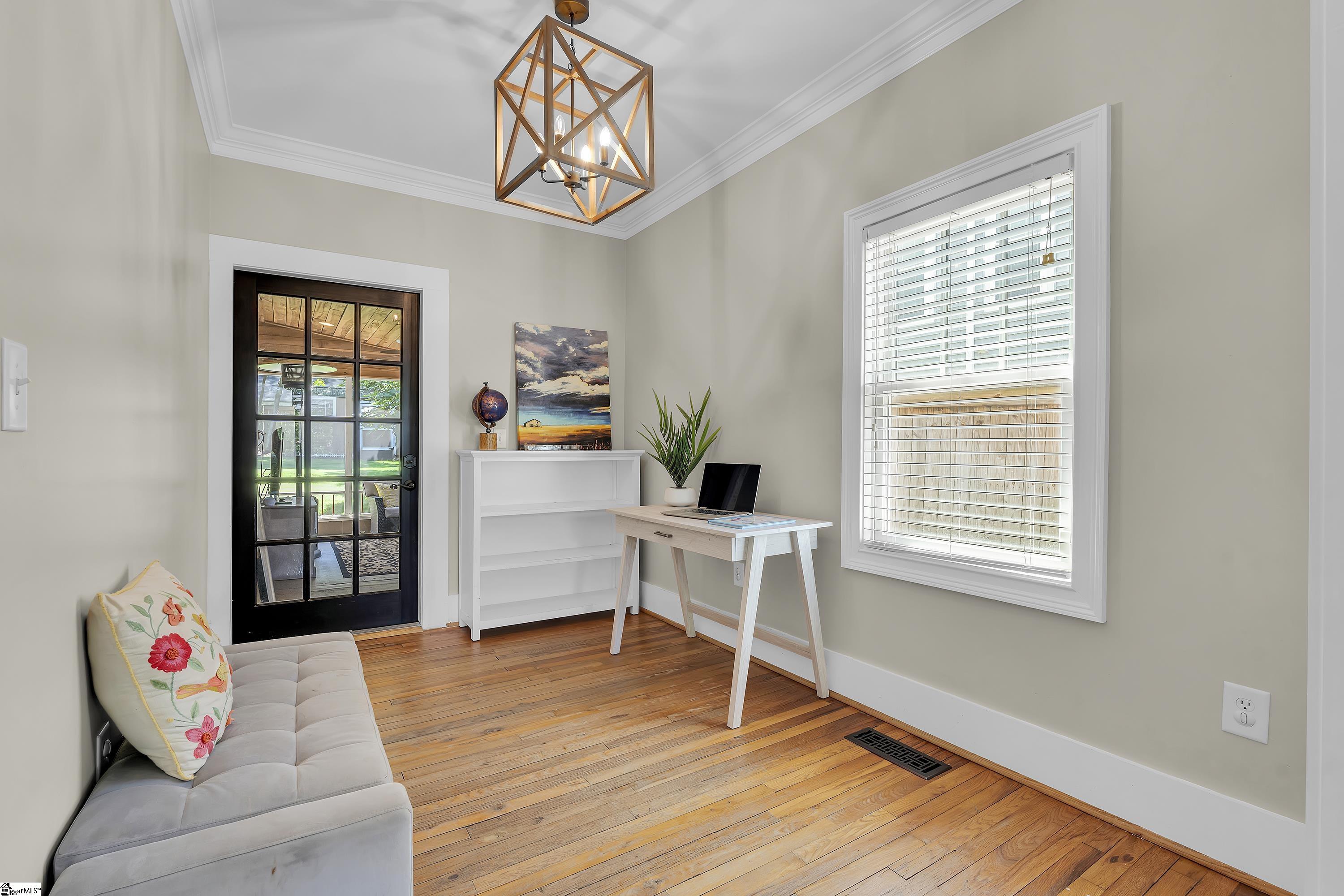 129 Phillips Lane Greenville, SC 29605