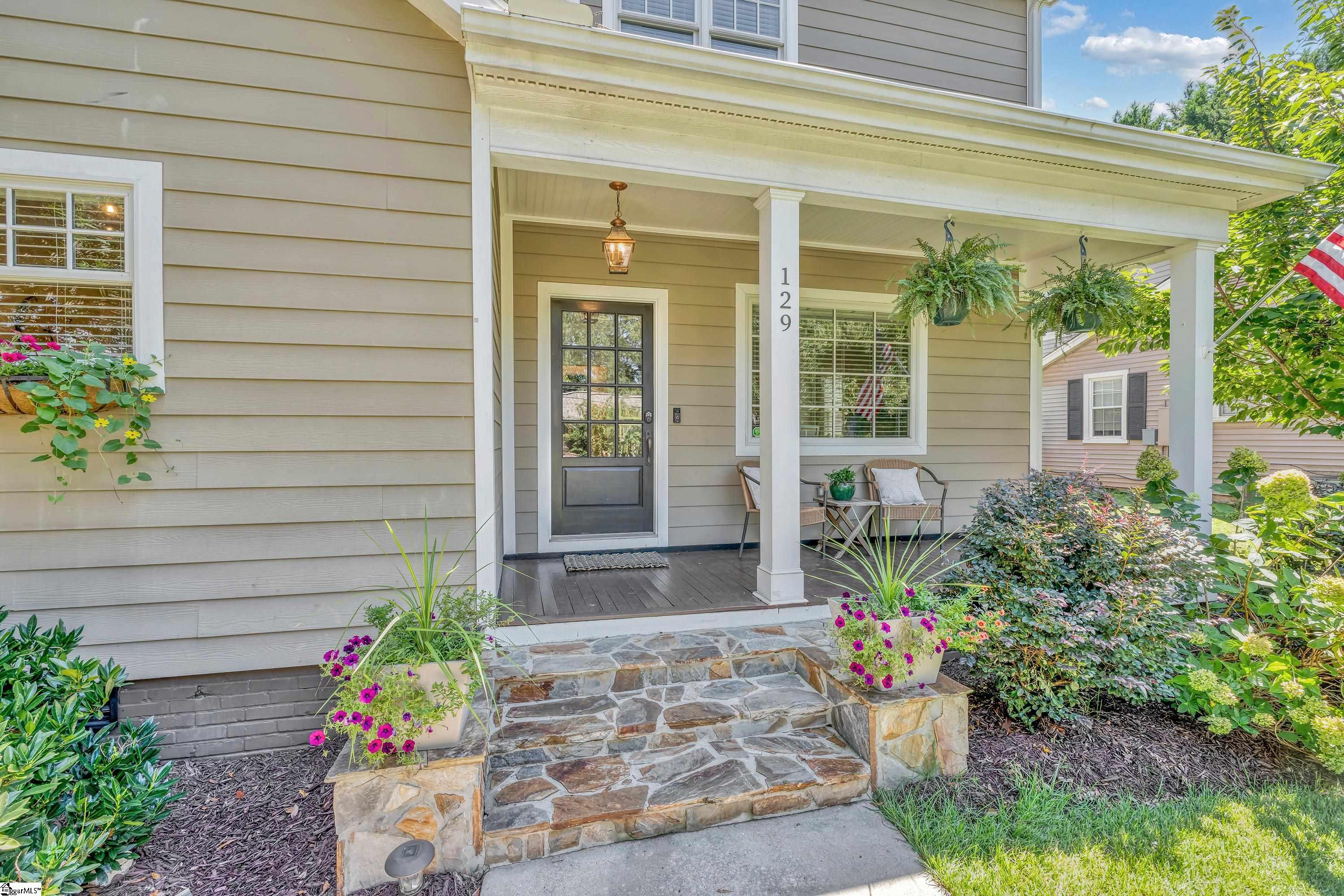 129 Phillips Lane Greenville, SC 29605