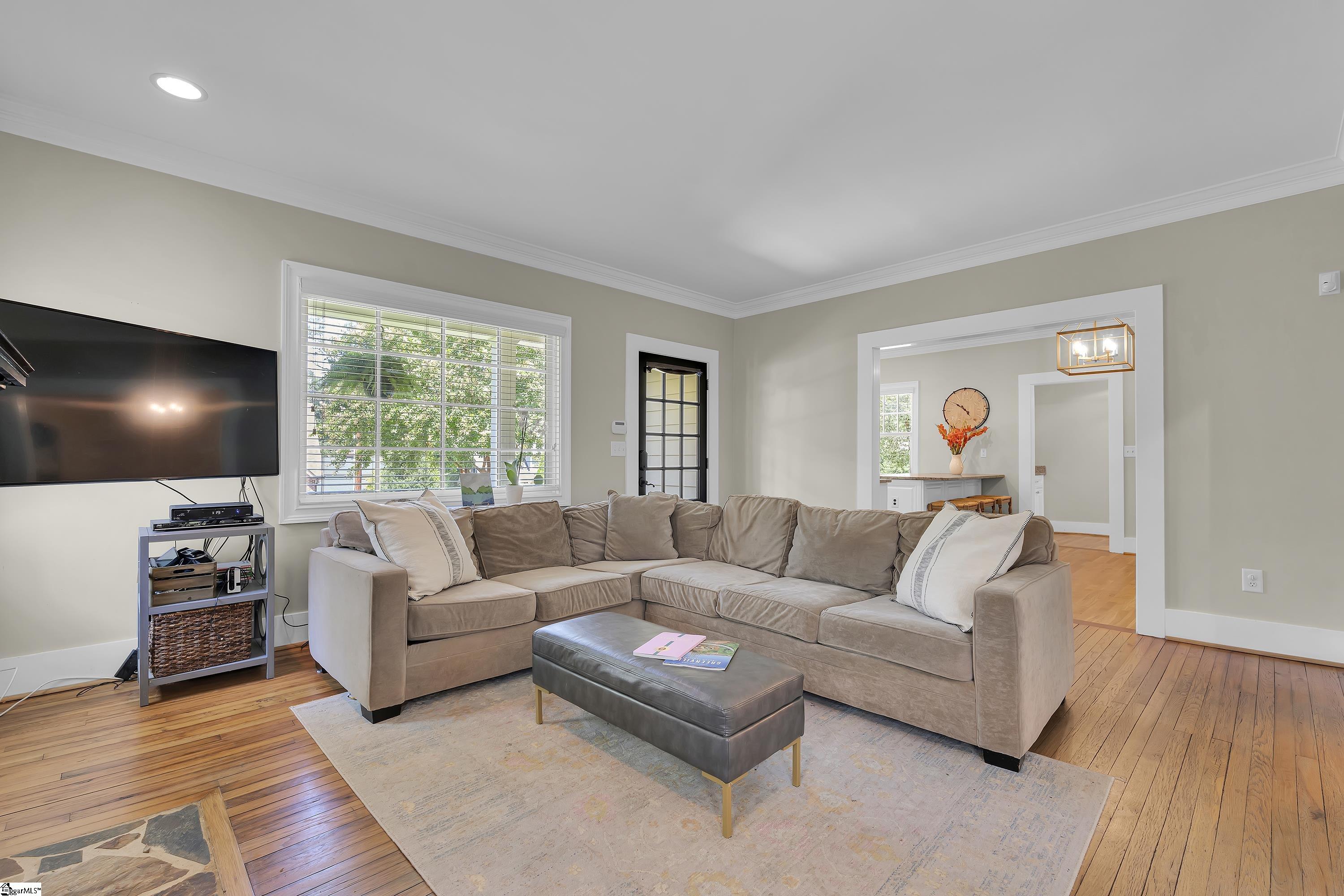 129 Phillips Lane Greenville, SC 29605