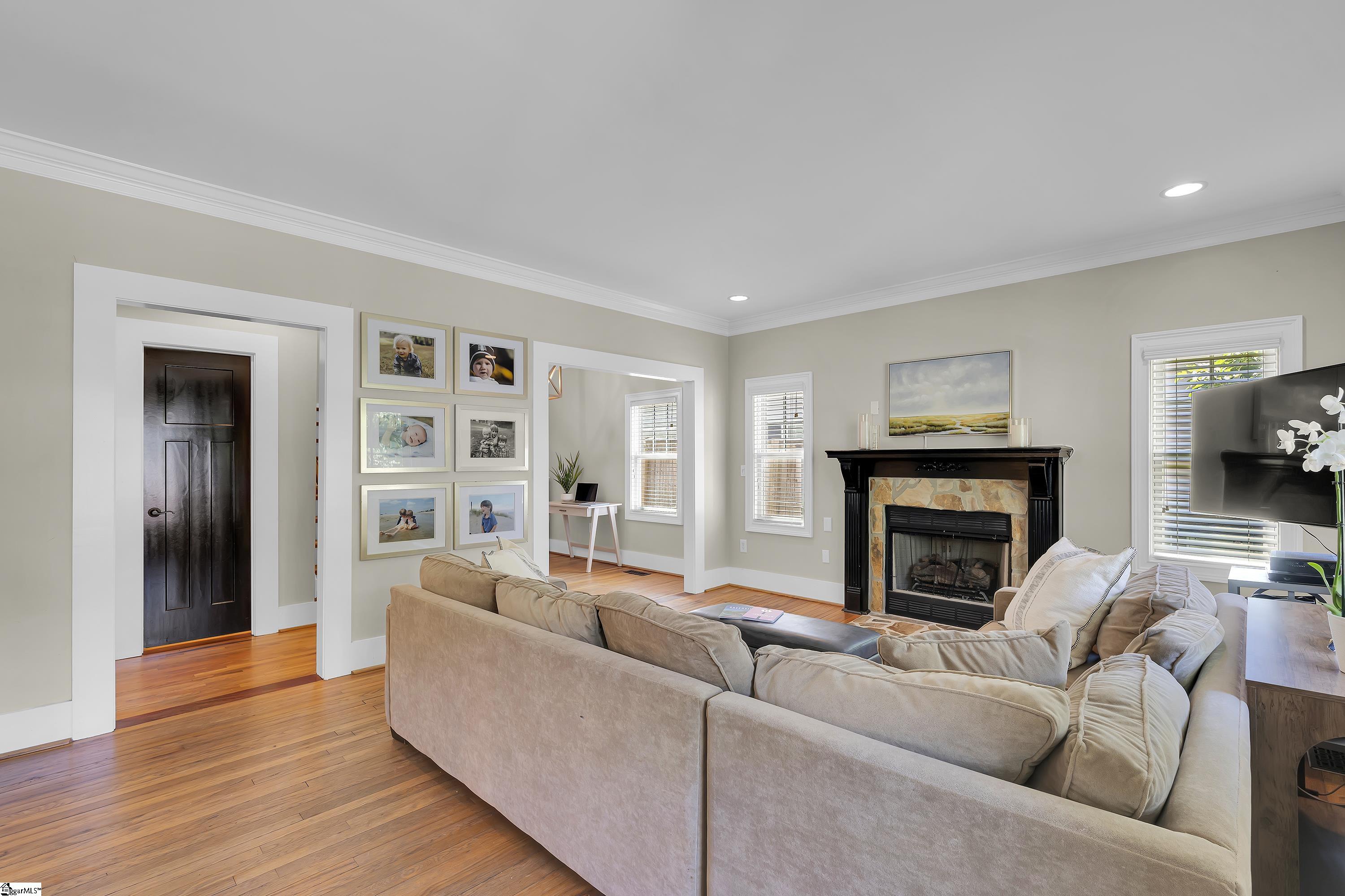 129 Phillips Lane Greenville, SC 29605