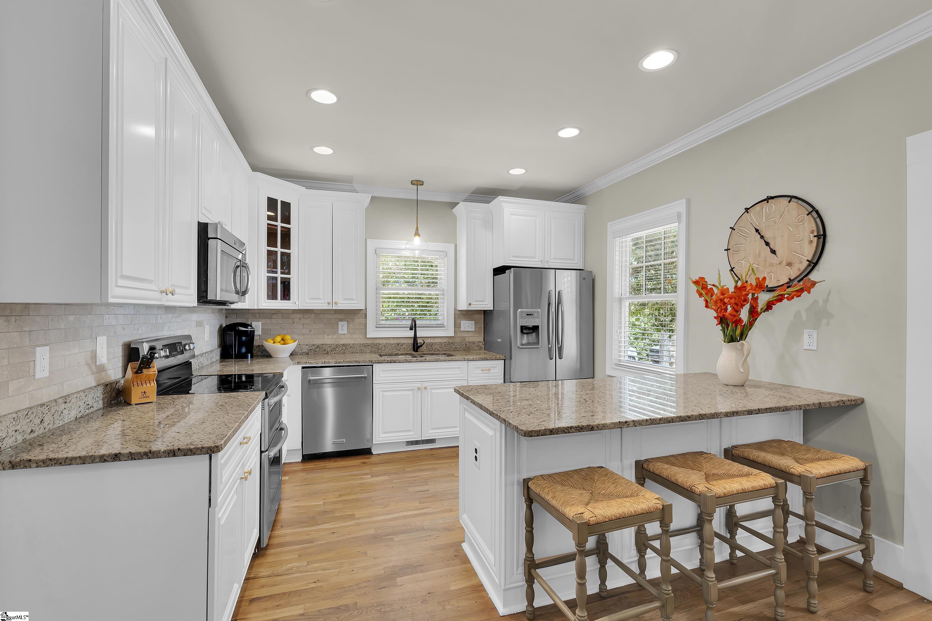 129 Phillips Lane Greenville, SC 29605