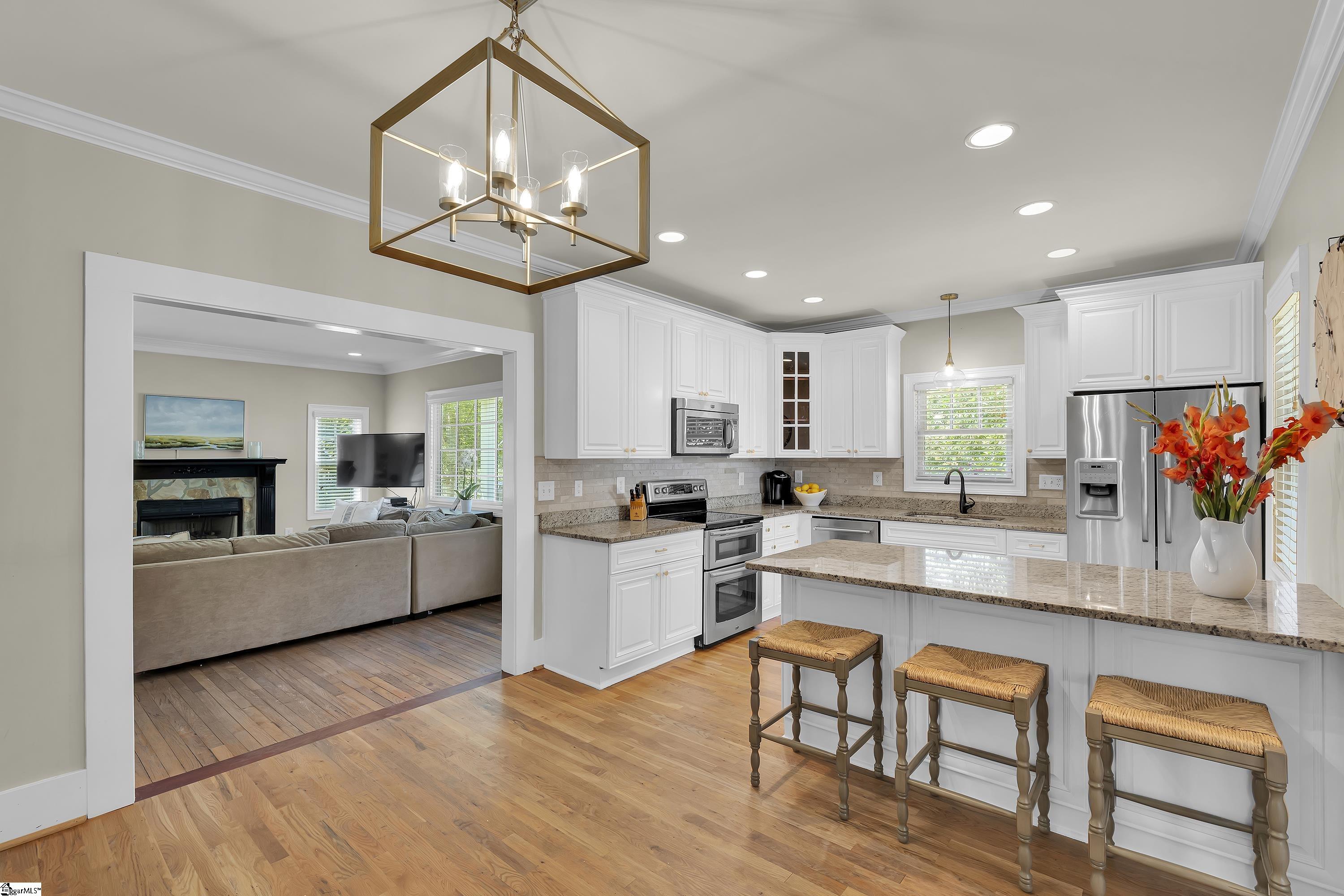 129 Phillips Lane Greenville, SC 29605