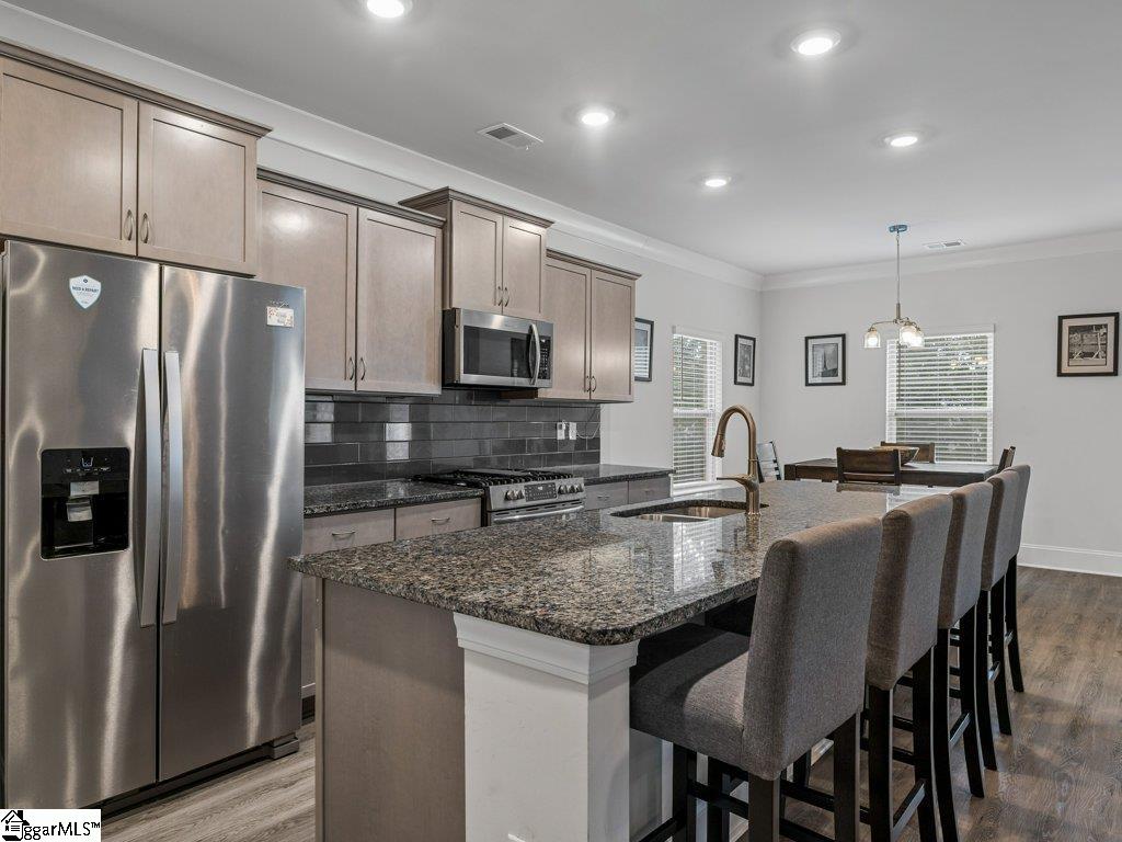 400 Rolling Waters Drive Greenville, SC 29605