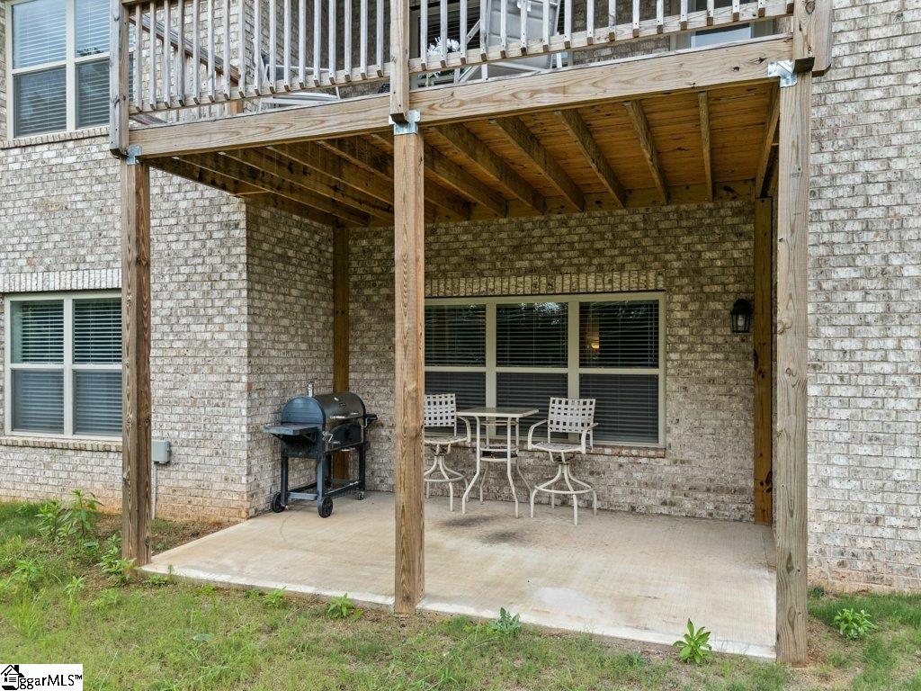 400 Rolling Waters Drive Greenville, SC 29605