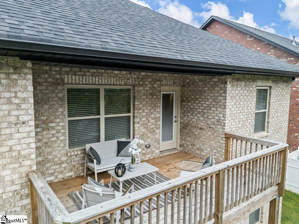 400 Rolling Waters Drive Greenville, SC 29605