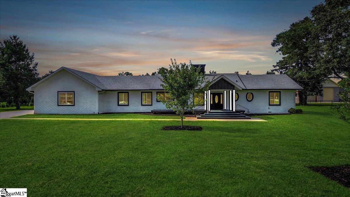 305 Waters Road Taylors, SC 29687