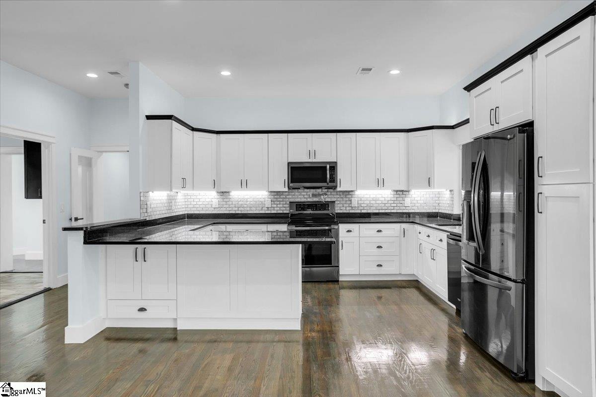 305 Waters Road Taylors, SC 29687