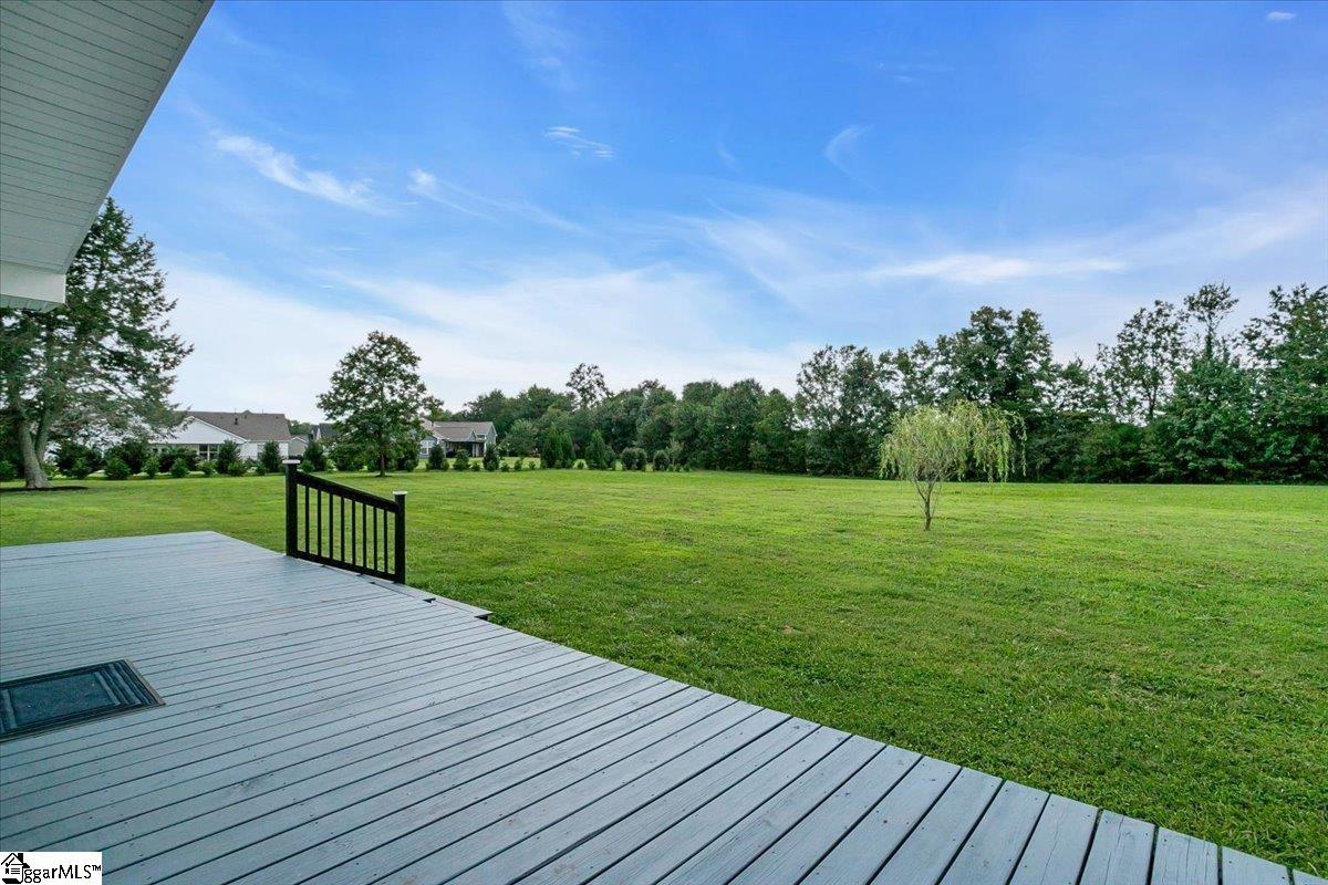 305 Waters Road Taylors, SC 29687