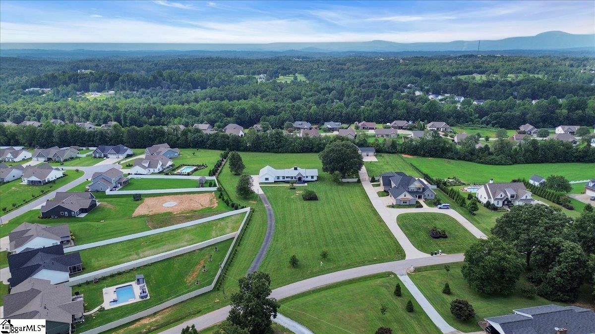 305 Waters Road Taylors, SC 29687