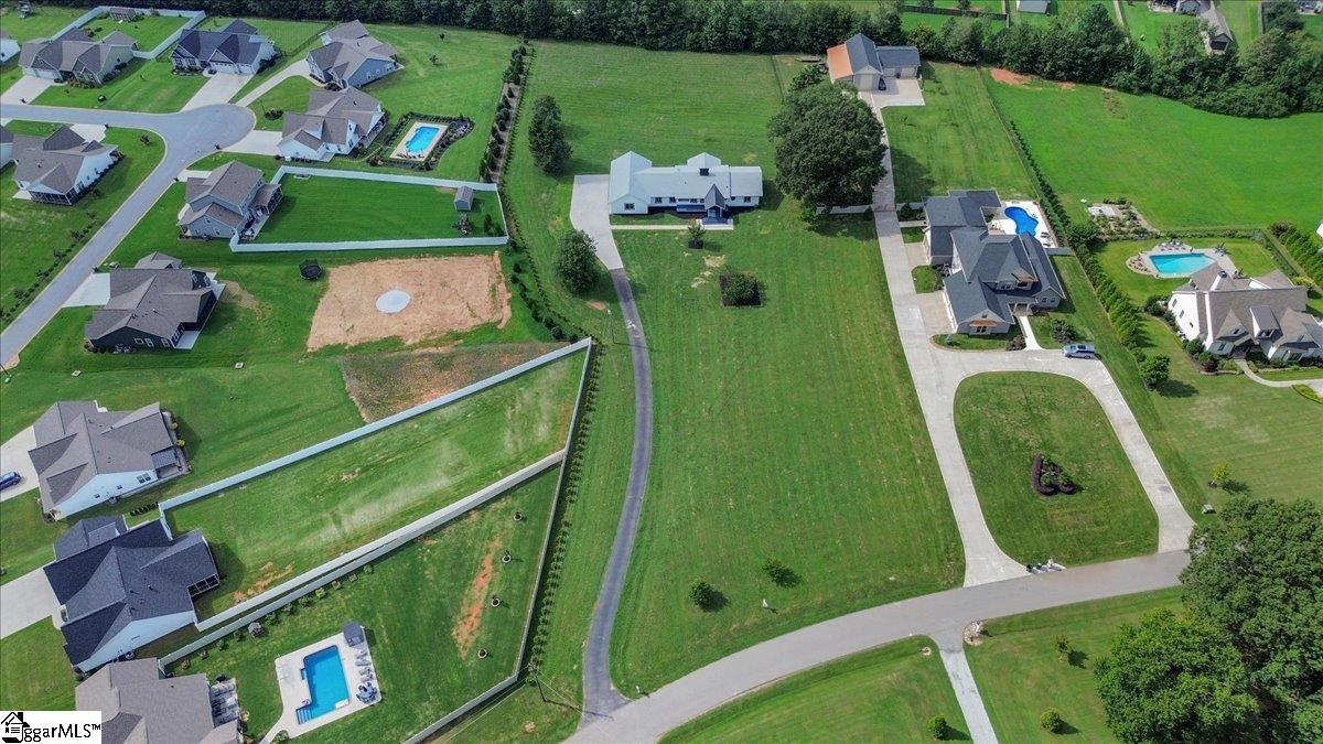 305 Waters Road Taylors, SC 29687