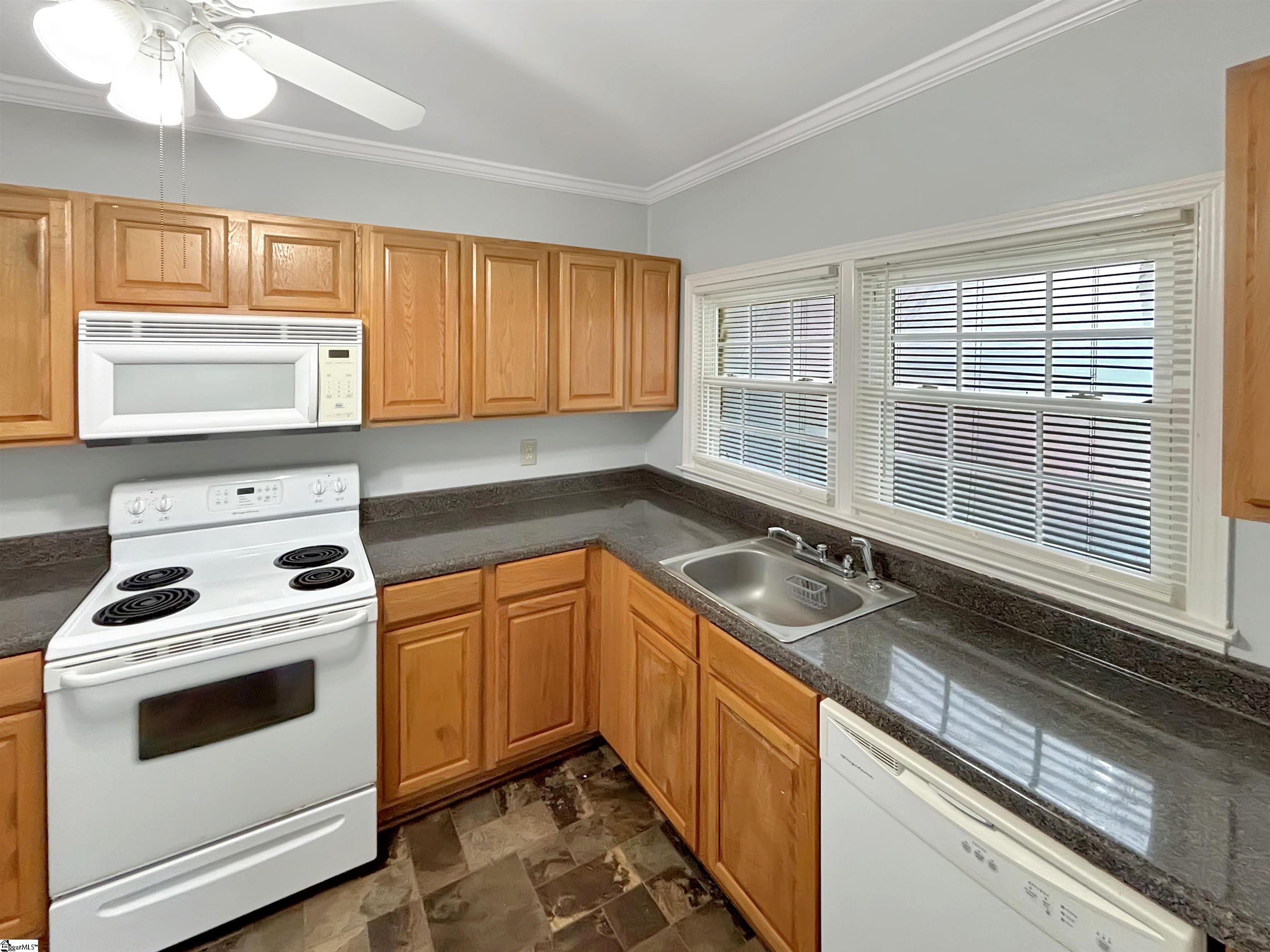 661 Ravenel Street Spartanburg, SC 29302
