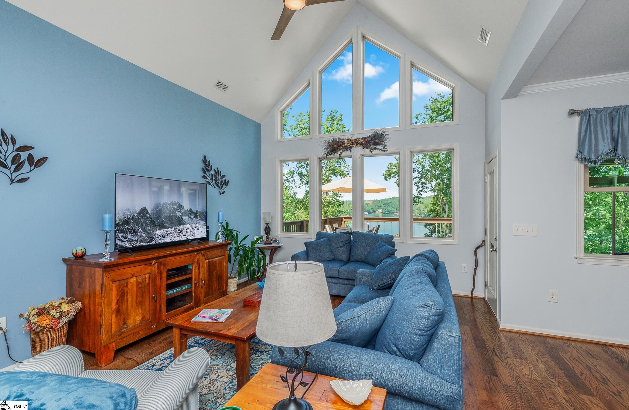 803 Barefoot Cove Drive West Union, SC 29696