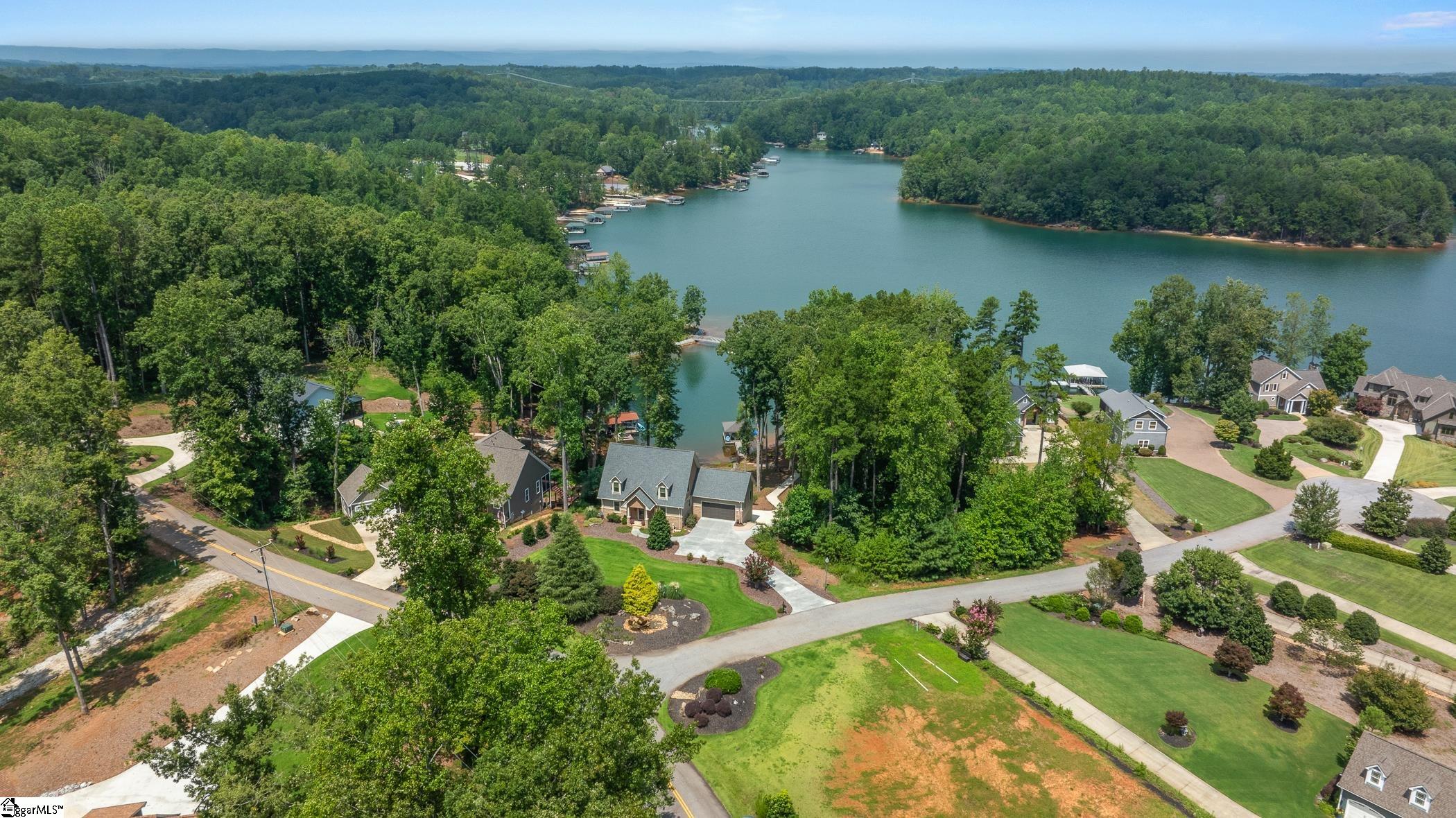 803 Barefoot Cove Drive West Union, SC 29696