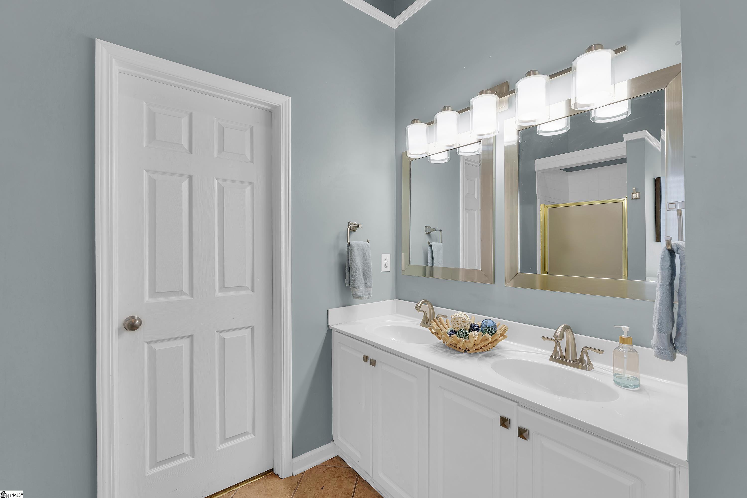 403 W Abington Way Spartanburg, SC 29301