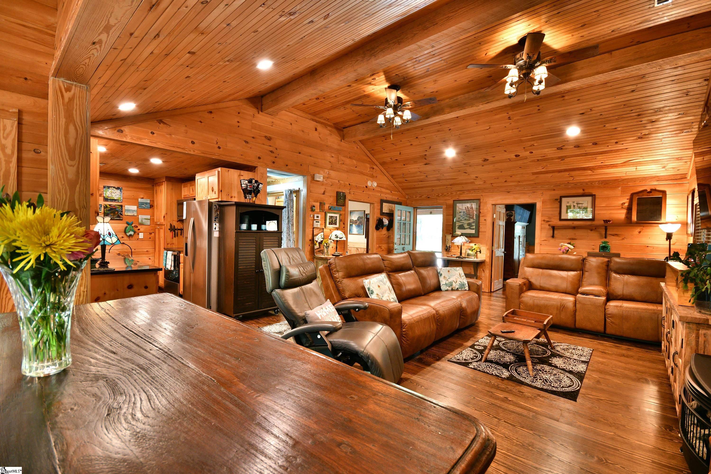16 Pipe Line Lane Cleveland, SC 29365