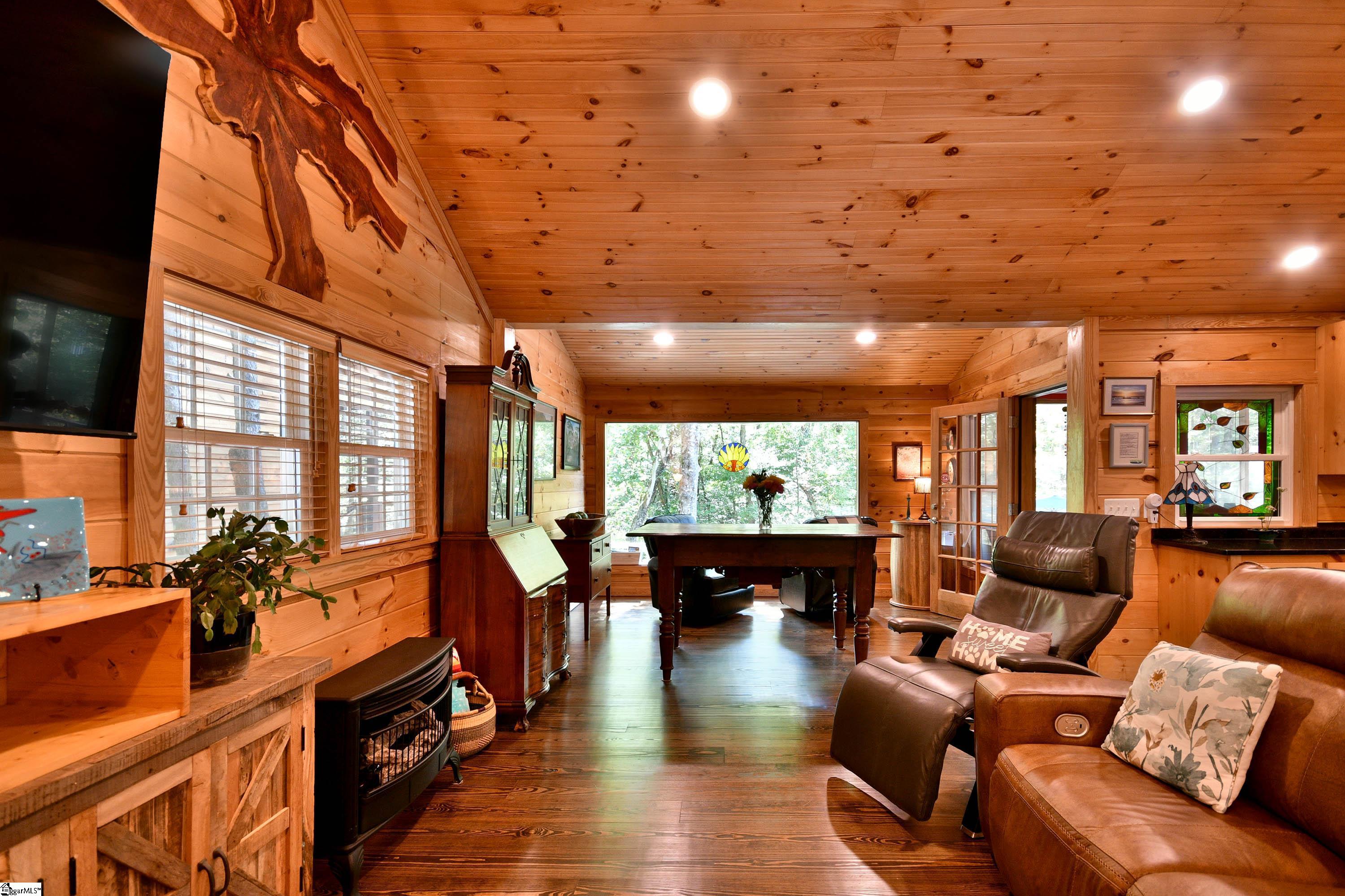 16 Pipe Line Lane Cleveland, SC 29365