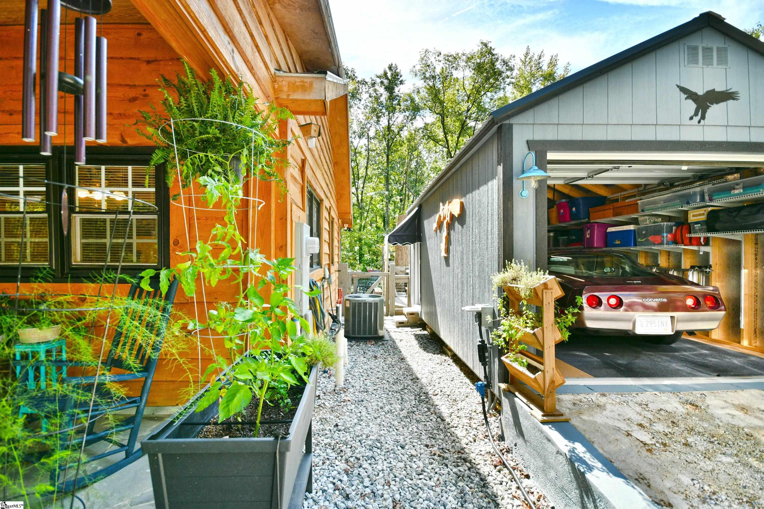 16 Pipe Line Lane Cleveland, SC 29365